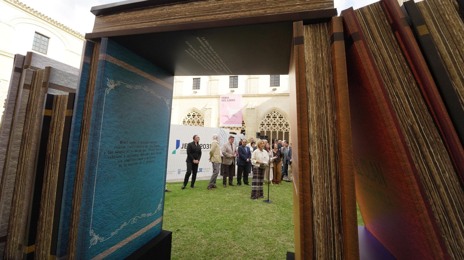 Imágenes de la inauguración de la Feria del Libro de Jerez 2025