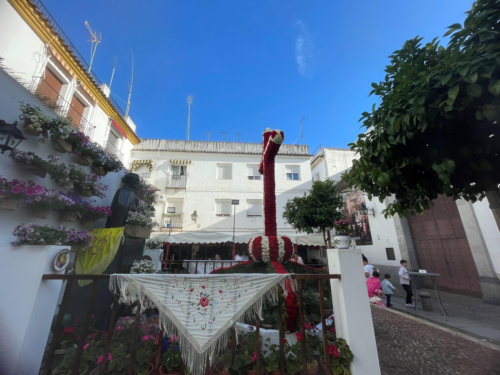 Cruz de la Hermandad de Nuestro Padre Jesús Nazareno. Las Cruces ganadoras del concurso municipal de Córdoba 2024, en imágenes