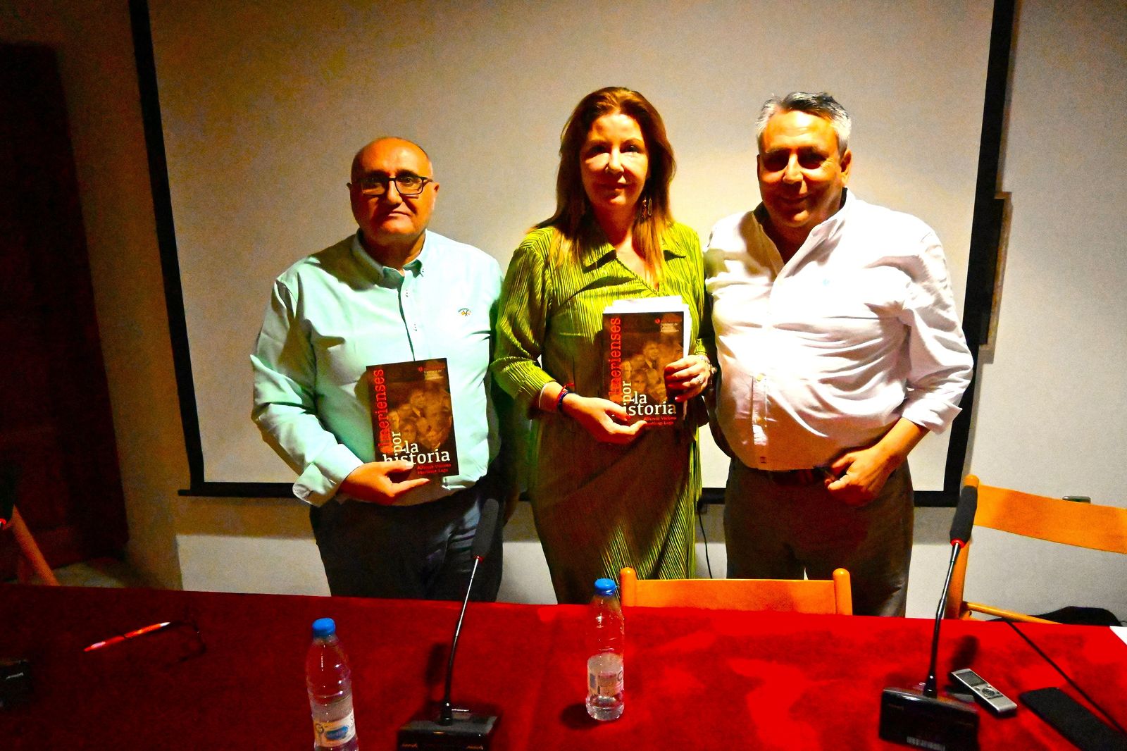 Valeriano Sánchez Ramos, Charo Serrano y Alfonso Viciana en el Castillo de Santa Ana.