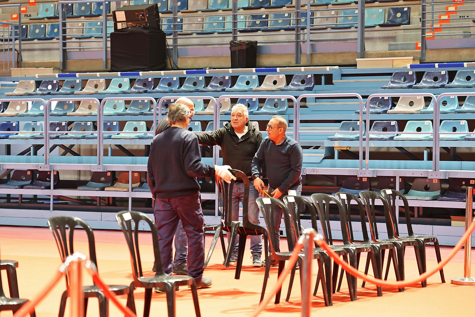 Últimos preparativos para la Misa funeral por las víctimas de Adamuz