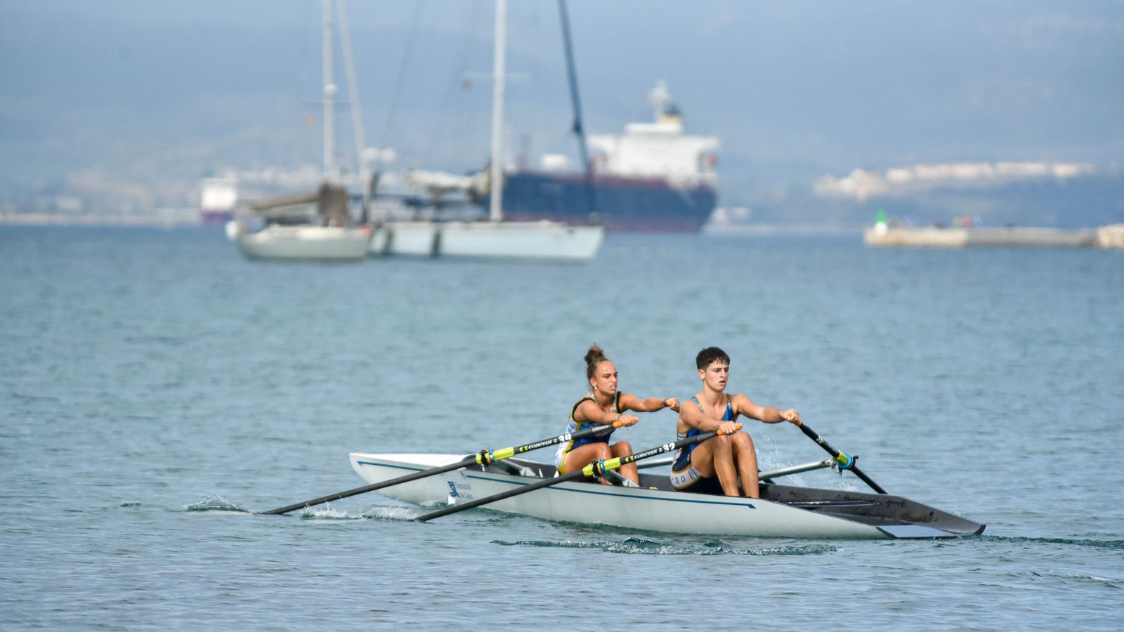 Las fotos del Andaluz de remo beach-sprint en La Línea