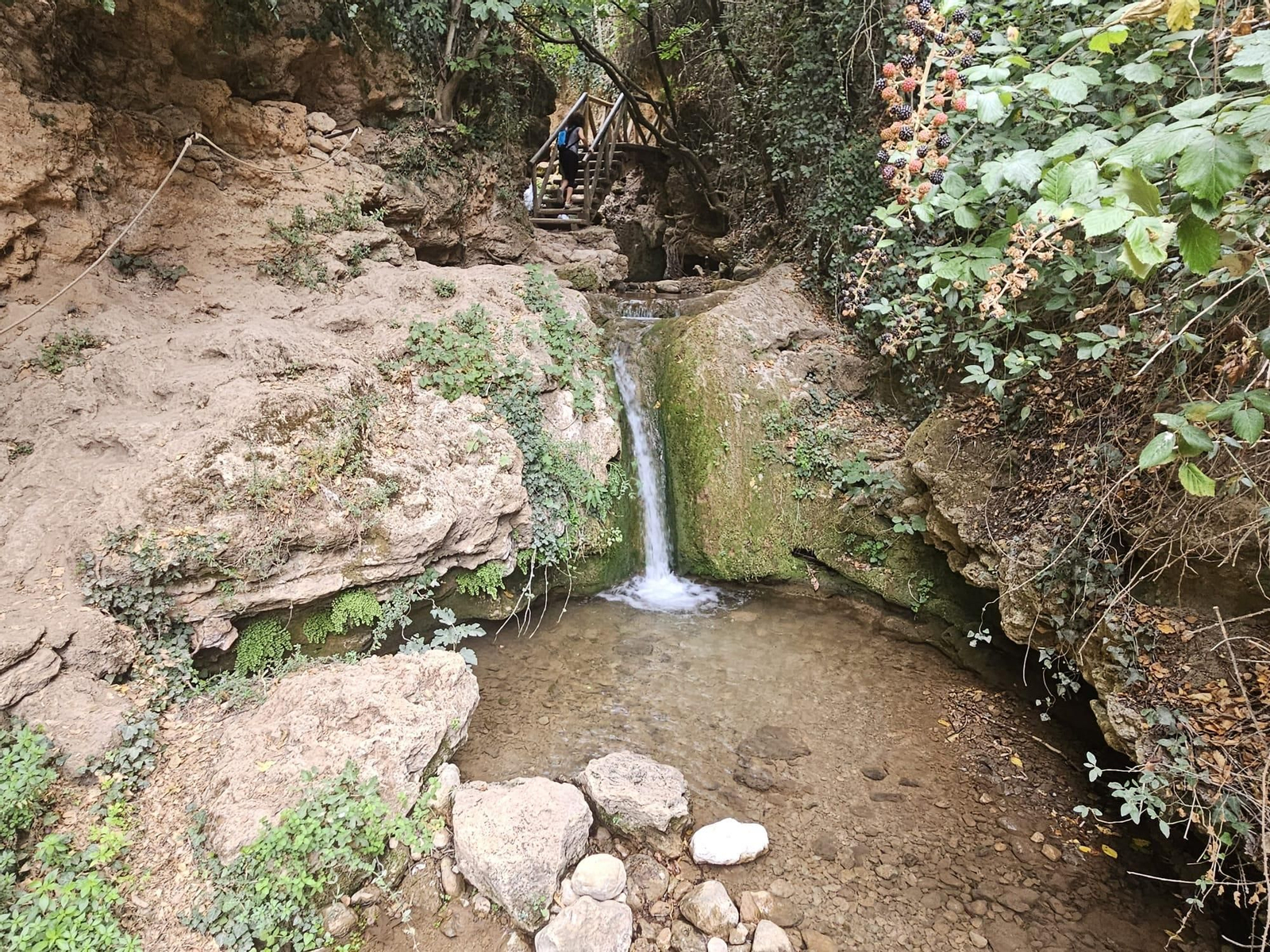 Así está en septiembre la preciosa cascada que puedes ver en Jaén