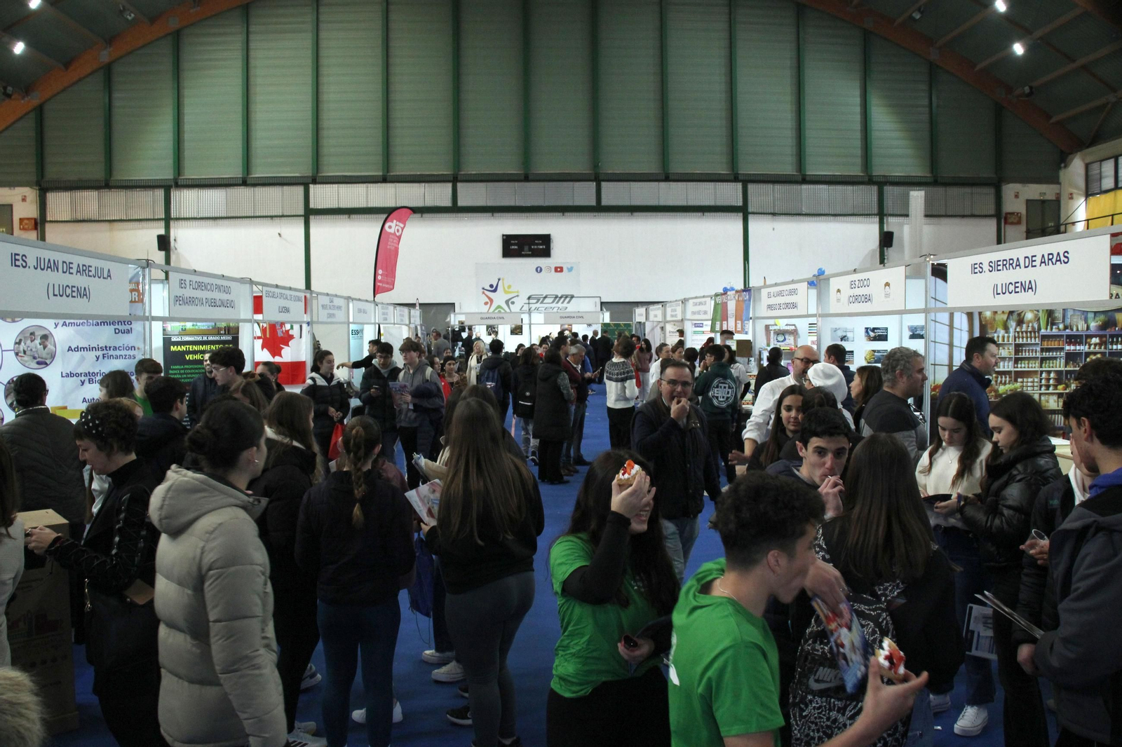 El Salón del Estudiante de Lucena, en imágenes