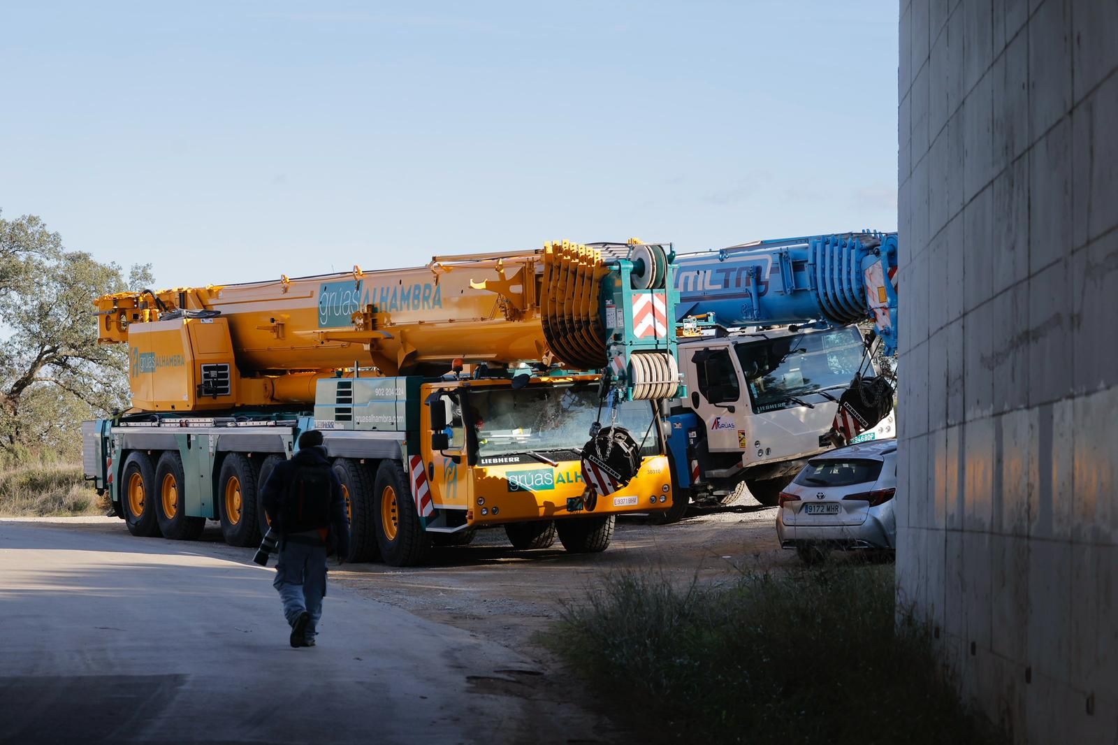 Maquinaria pesada movilizada por el accidente de trenes en Córdoba