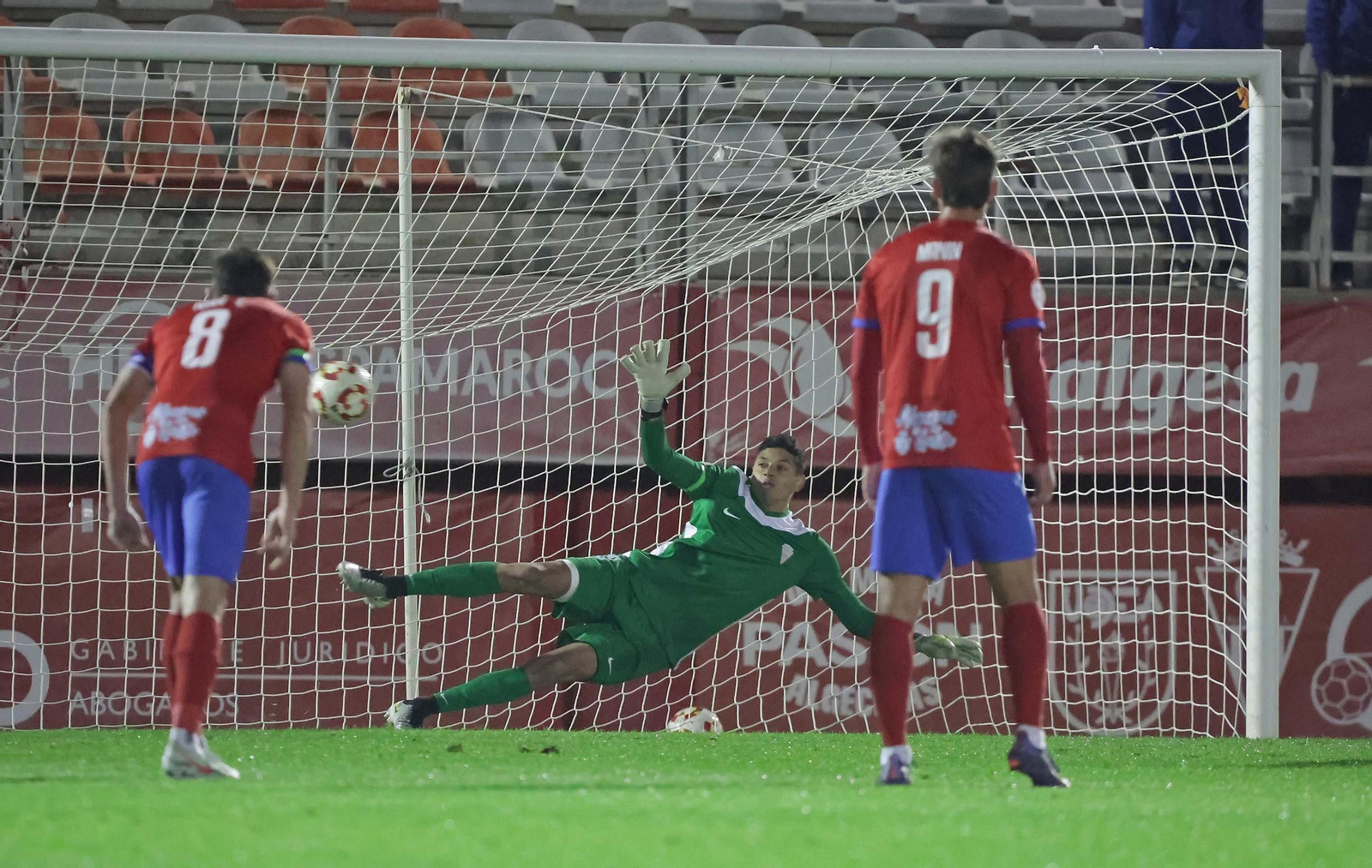 Las mejores fotos del Algeciras - Real Madrid Castilla de Primera Federación