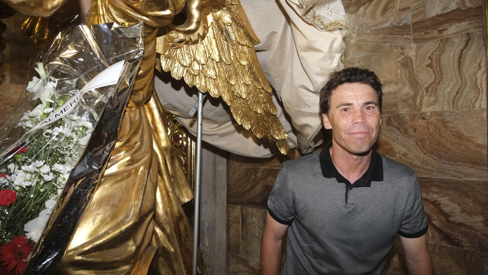 Ofrenda de la U.D. Almería a la Virgen del Mar, por el ascenso a la Liga Santander de Fútbol