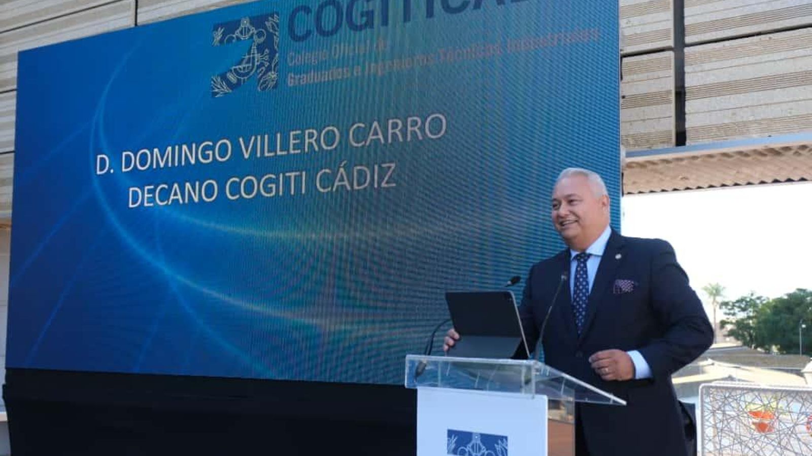 El decano de COGITI Cádiz, Domingo Villero, durante su intervención.