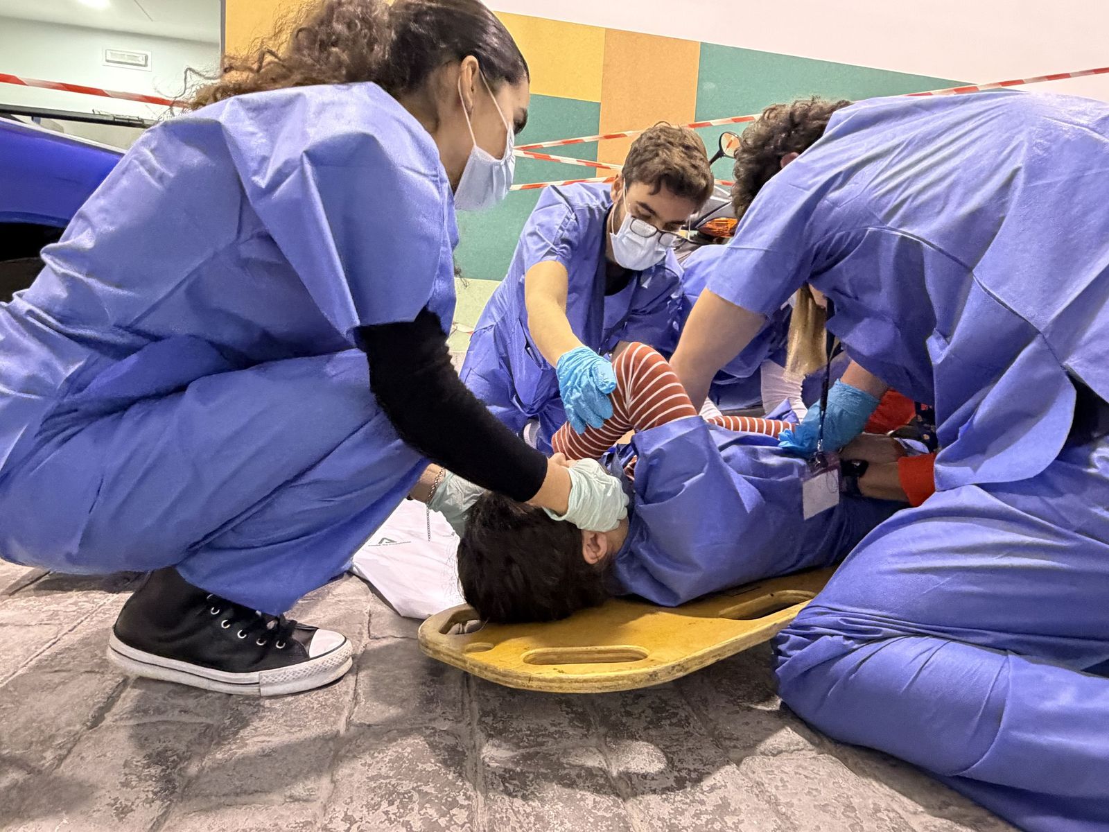 Estudiantes de Medicina de Granada ensayan para participar en el concurso internacional Sim University.