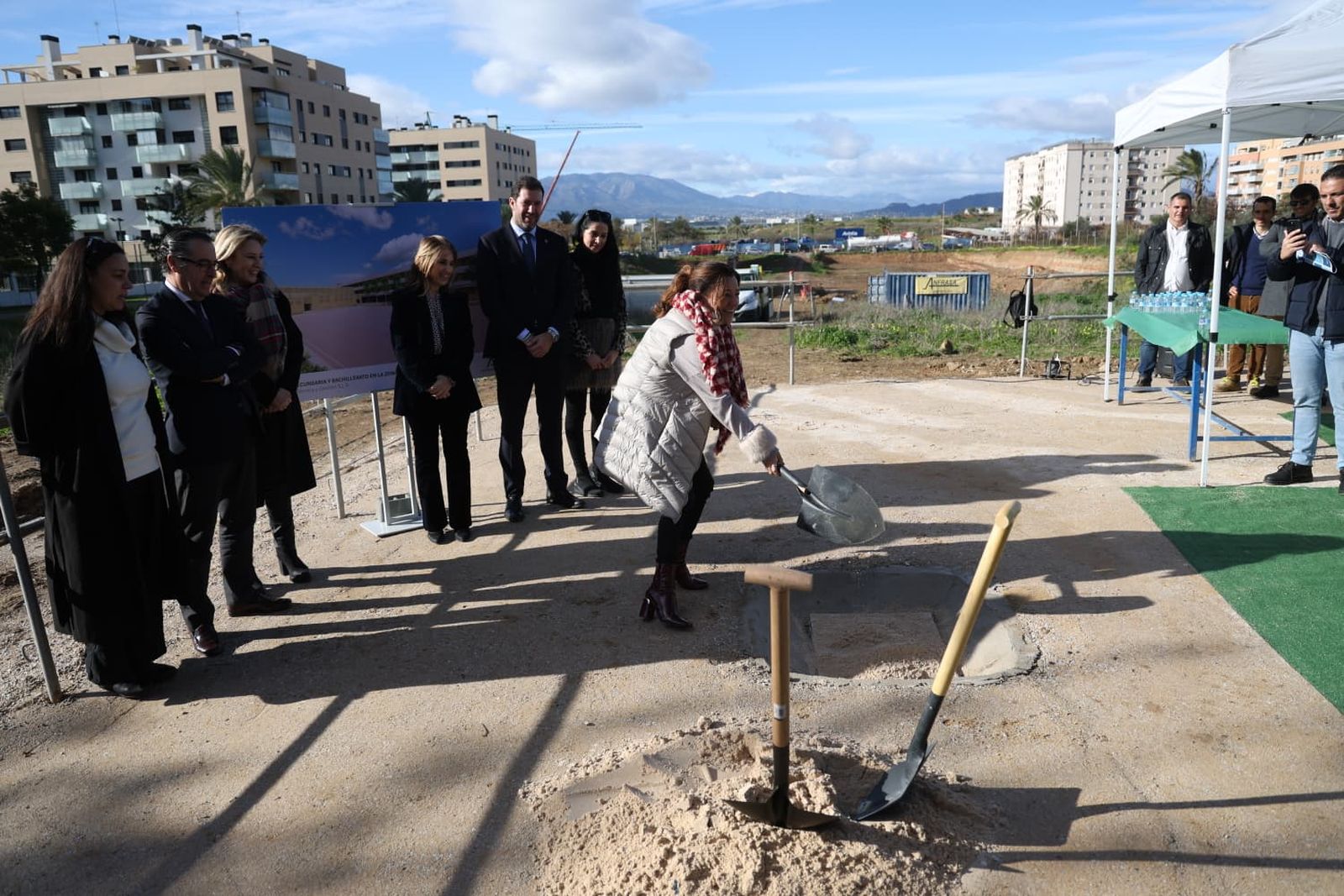 María del Carmen Castillo, en el acto de colocación de la primera piedra de las obras del nuevo instituto de la zona de Soliva