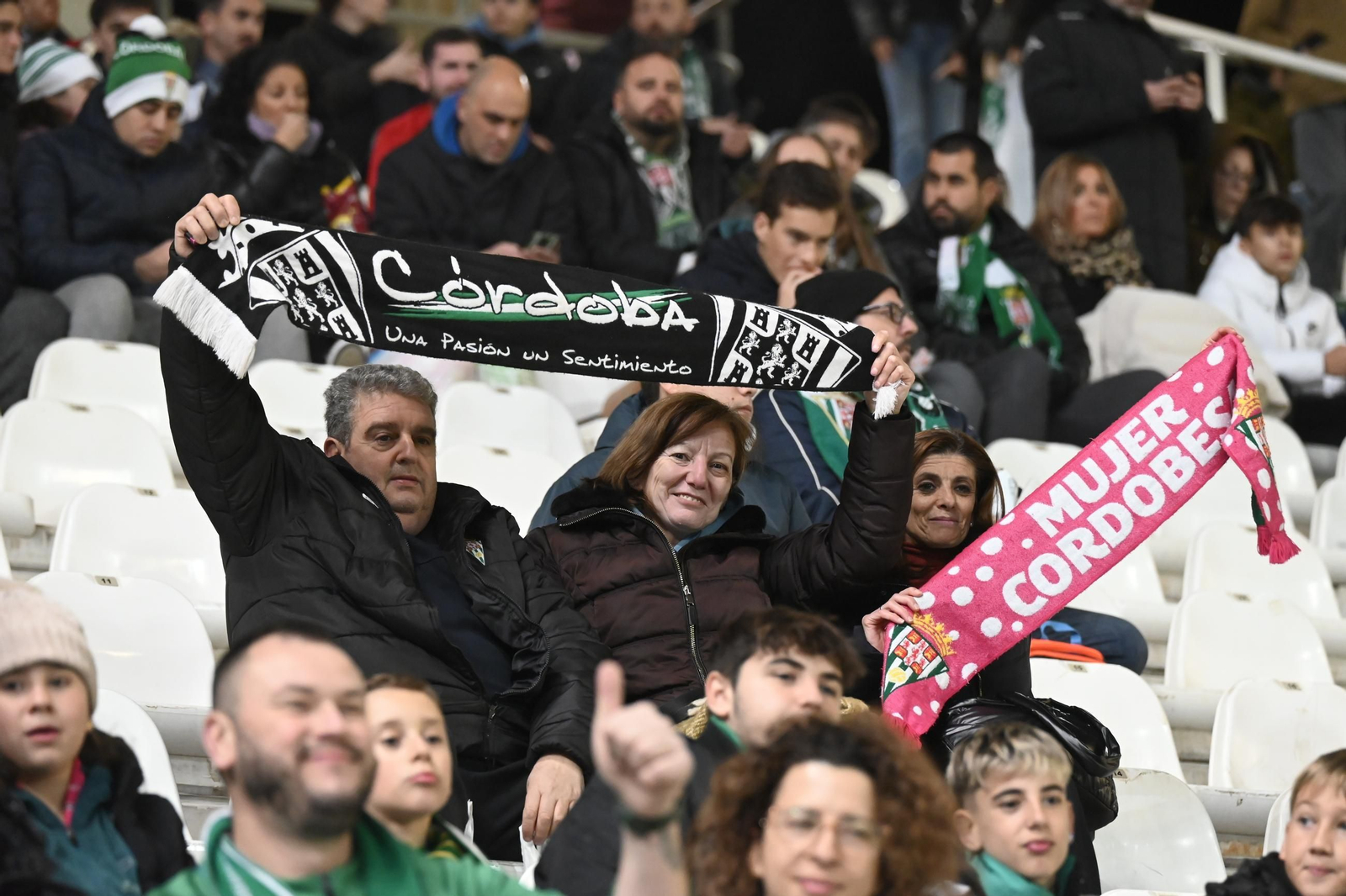 Las mejores fotos del gran ambiente en El Arcángel para el Córdoba CF - Eibar Las mejores fotos del gran ambiente en El Arcángel para el Córdoba CF - Eibar
