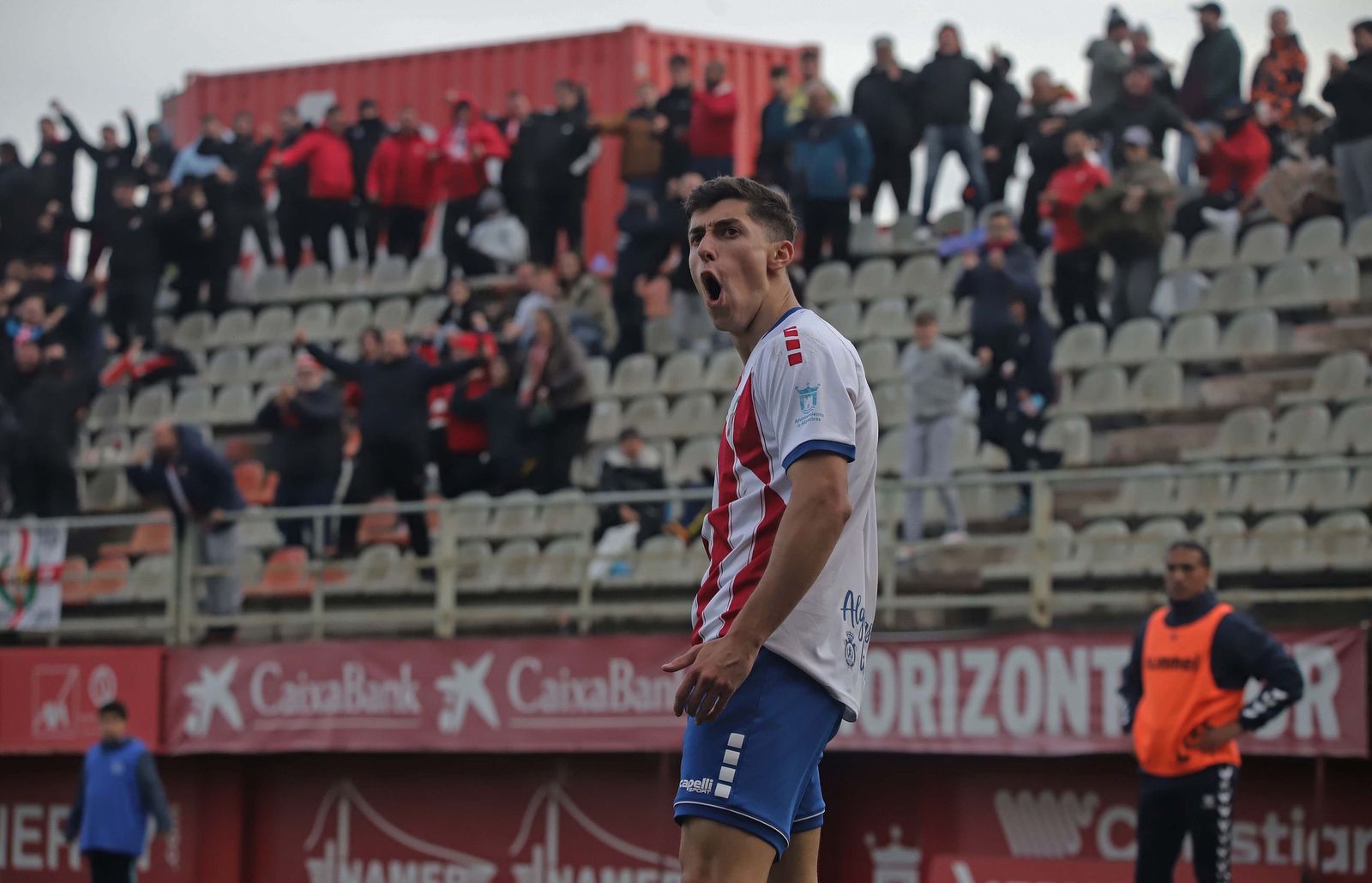 Las mejores fotos del Algeciras - Betis Deportivo de Primera Federación