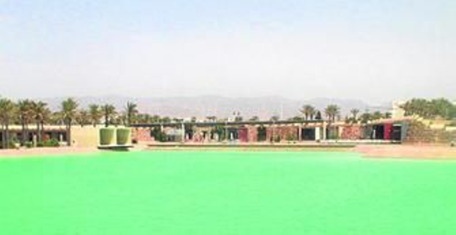 Una imagen panorámica de la zona de la Plaza del Mar en El Toyo.