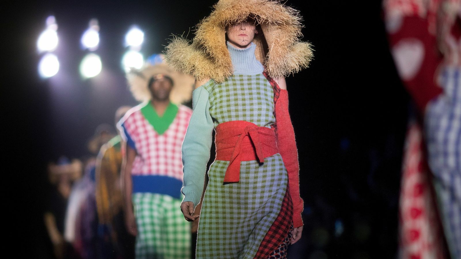 Un momento del desfile de Custo Barcelona en la ciudad condal.