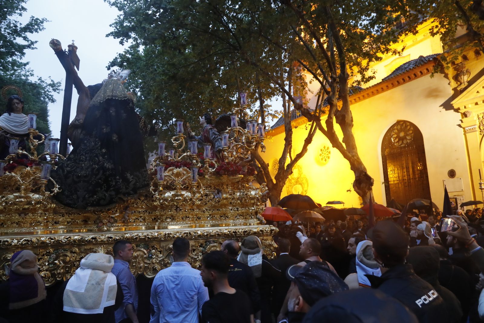 Fotos de Las Aguas el Lunes Santo en la Semana Santa de Sevilla