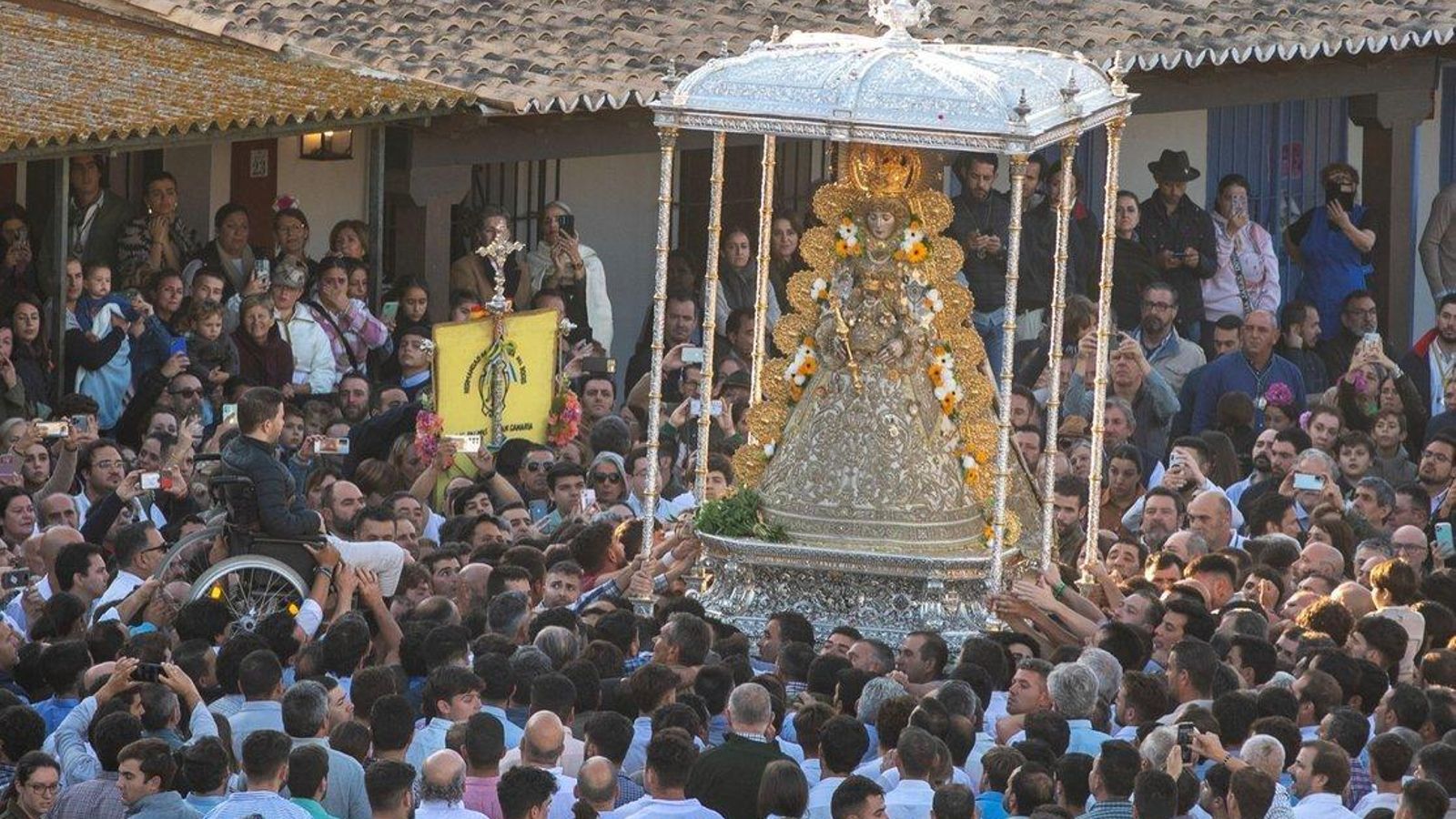 Procesión de la Virgen del Rocío. Procesión de la Virgen del Rocío.