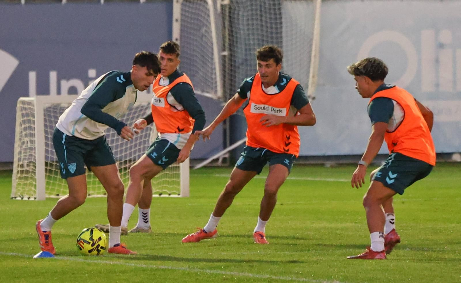 Sergio Pellicer sigue con fuerza al frente del Málaga CF