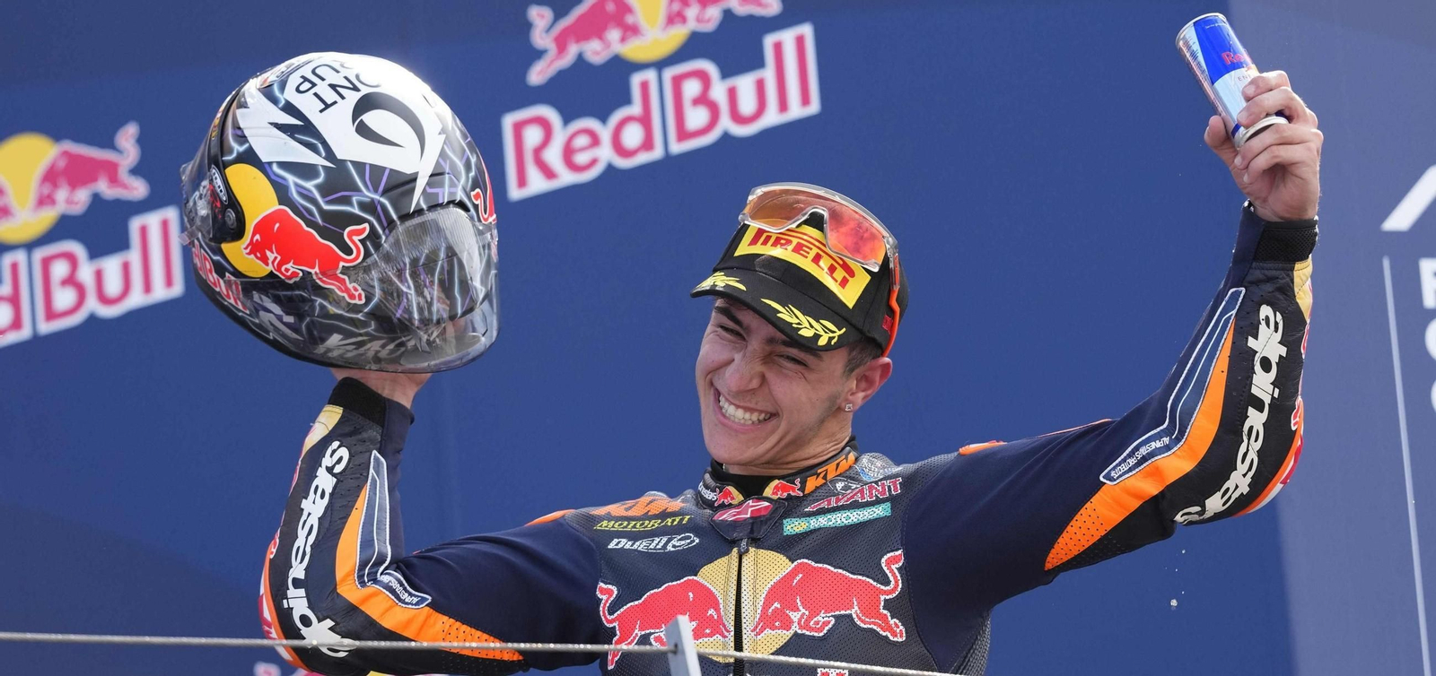 José Antonio Rueda muestra su alegría en el podio de San Marino.