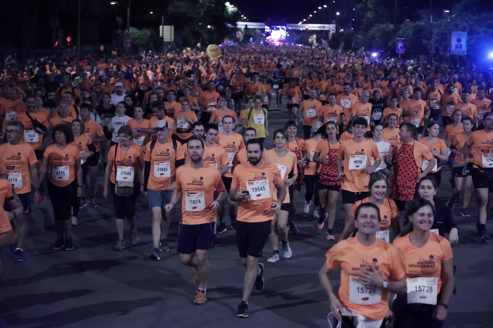 Búscate en la Carrera Nocturna de Sevilla (5)