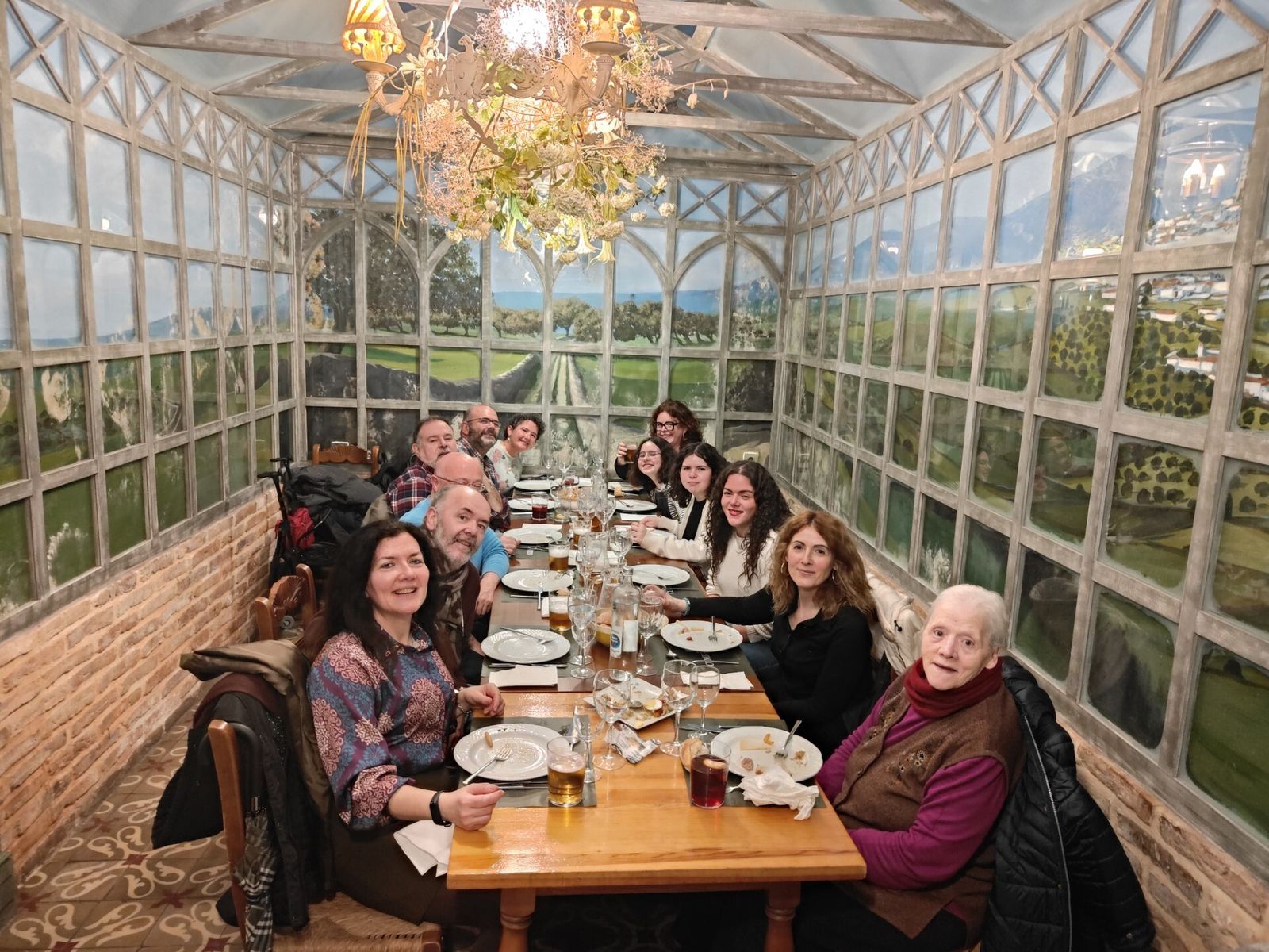 El anfitrión Manuel Perez Fabra con Ana María Cornejo, Miguel Domínguez, Carlos Fernández Santamaría, Andrés Pérez Fabra, Rocío Gant, Luisa Pérez Fabra, Ana y Carmen Fernández, Mónica Pérez, Loli Pérez Fabra y Carmen Fabra González, durante la celebración.