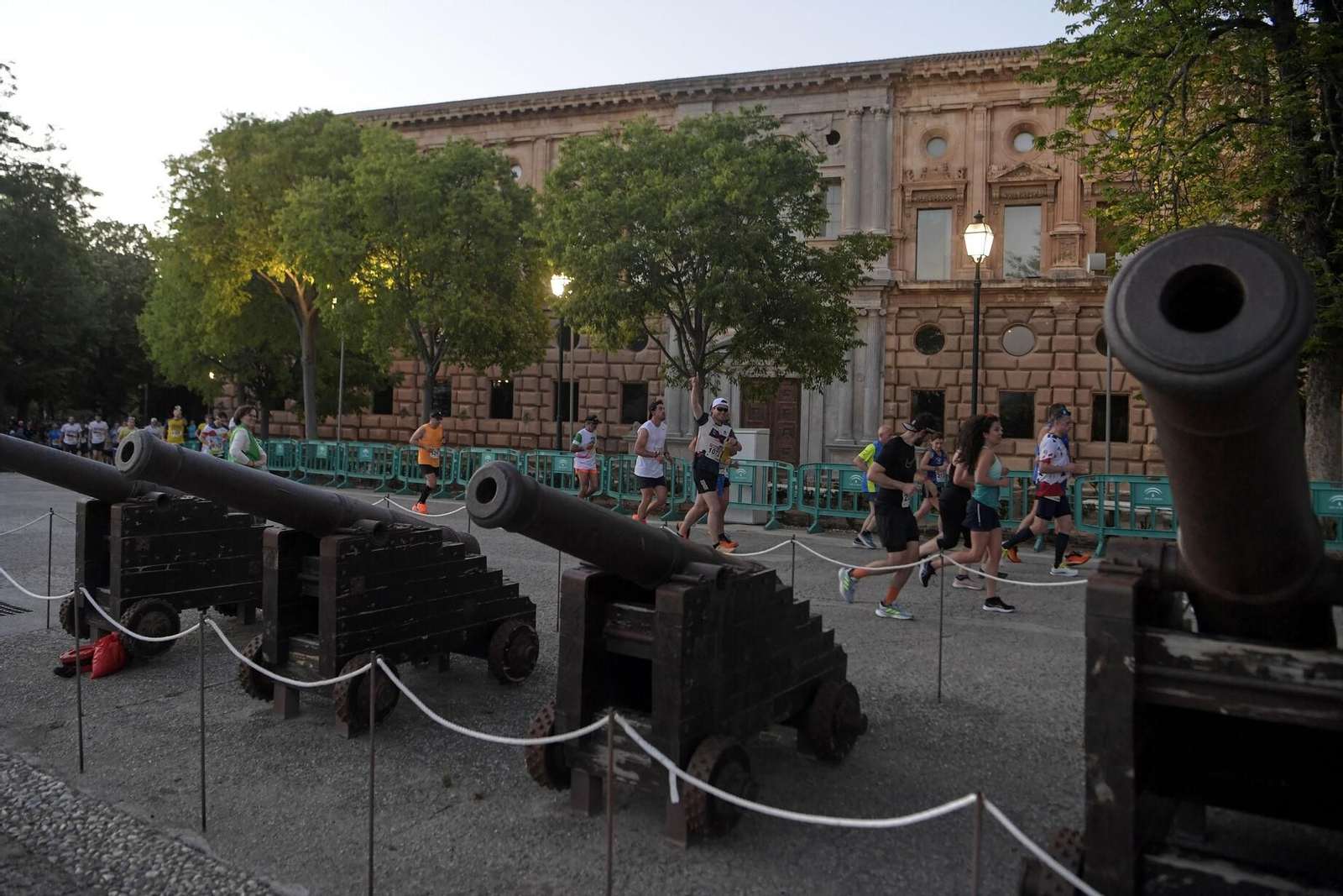 La Media Maratón Ciudad de Granada entra por primera vez en la Alhambra en su 41 edición