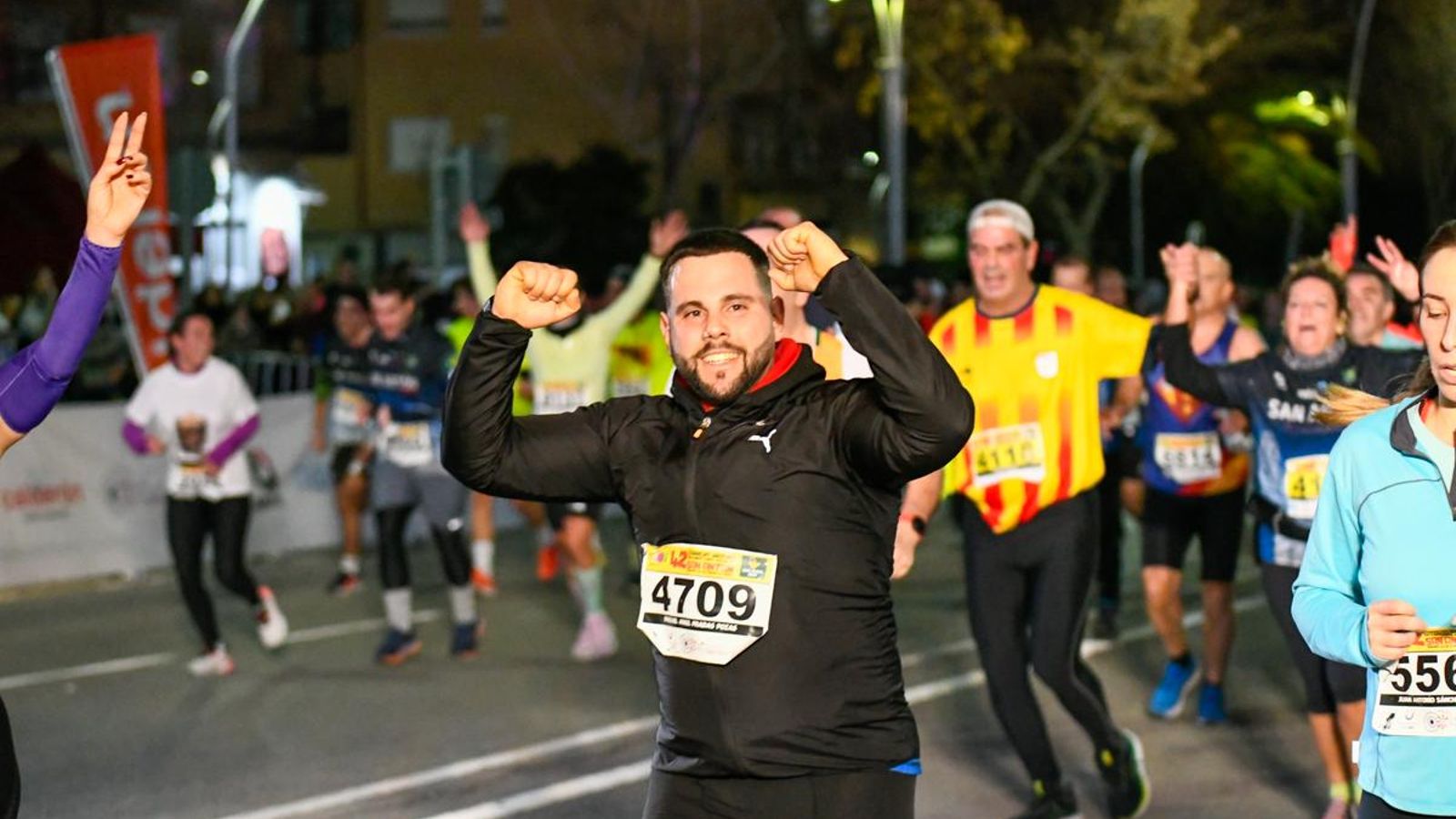 En imágenes: búscate en tu llegada a meta de la Carrera de San Antón 2025 (10)