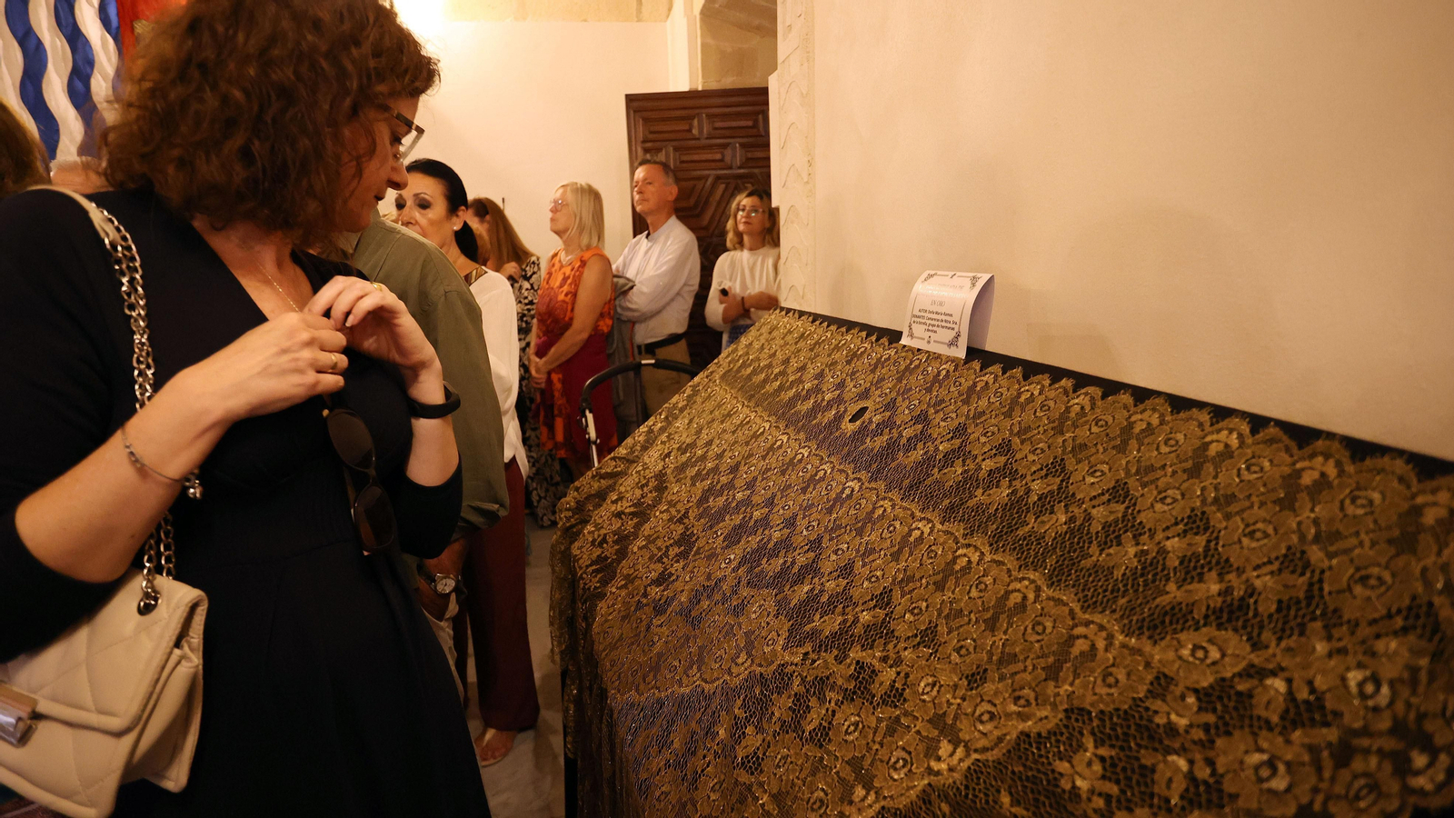 Exposición 'Tu Pueblo hoy te corona, Ajuar de la Coronación de Nuestra Señora de La Estrella'