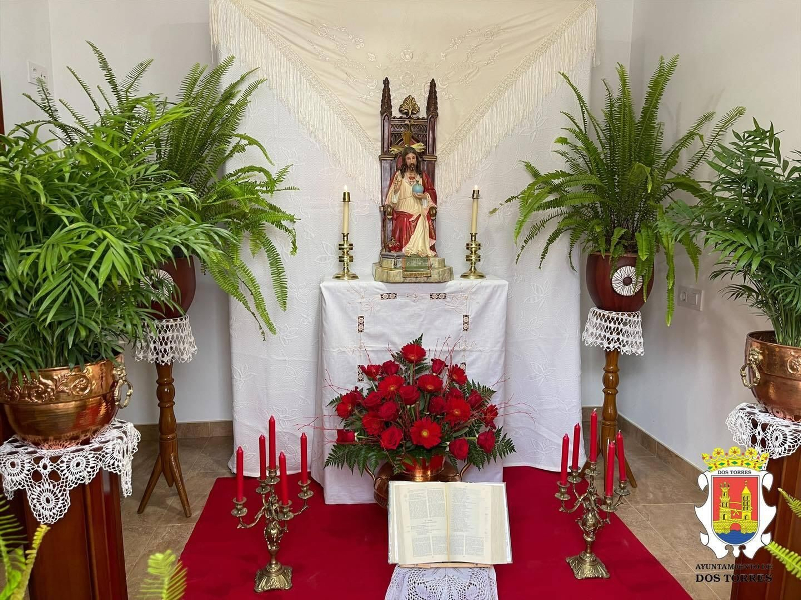 Una ruta en fotografías por los altares del Corazón de Jesús en Dos Torres Una ruta en fotografías por los altares del Corazón de Jesús en Dos Torres