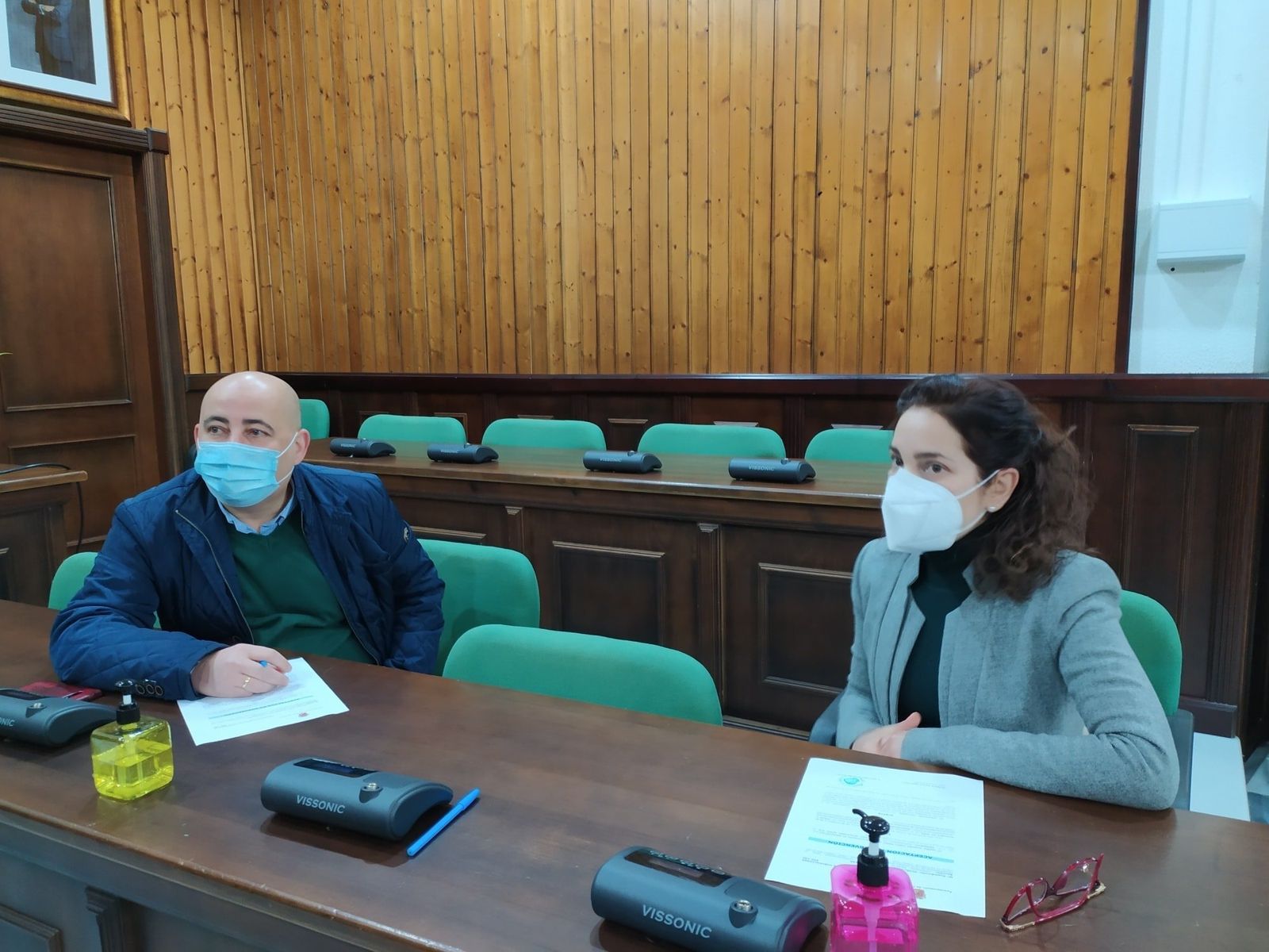 Domingo Fernández firmó estas nuevas ayudas.