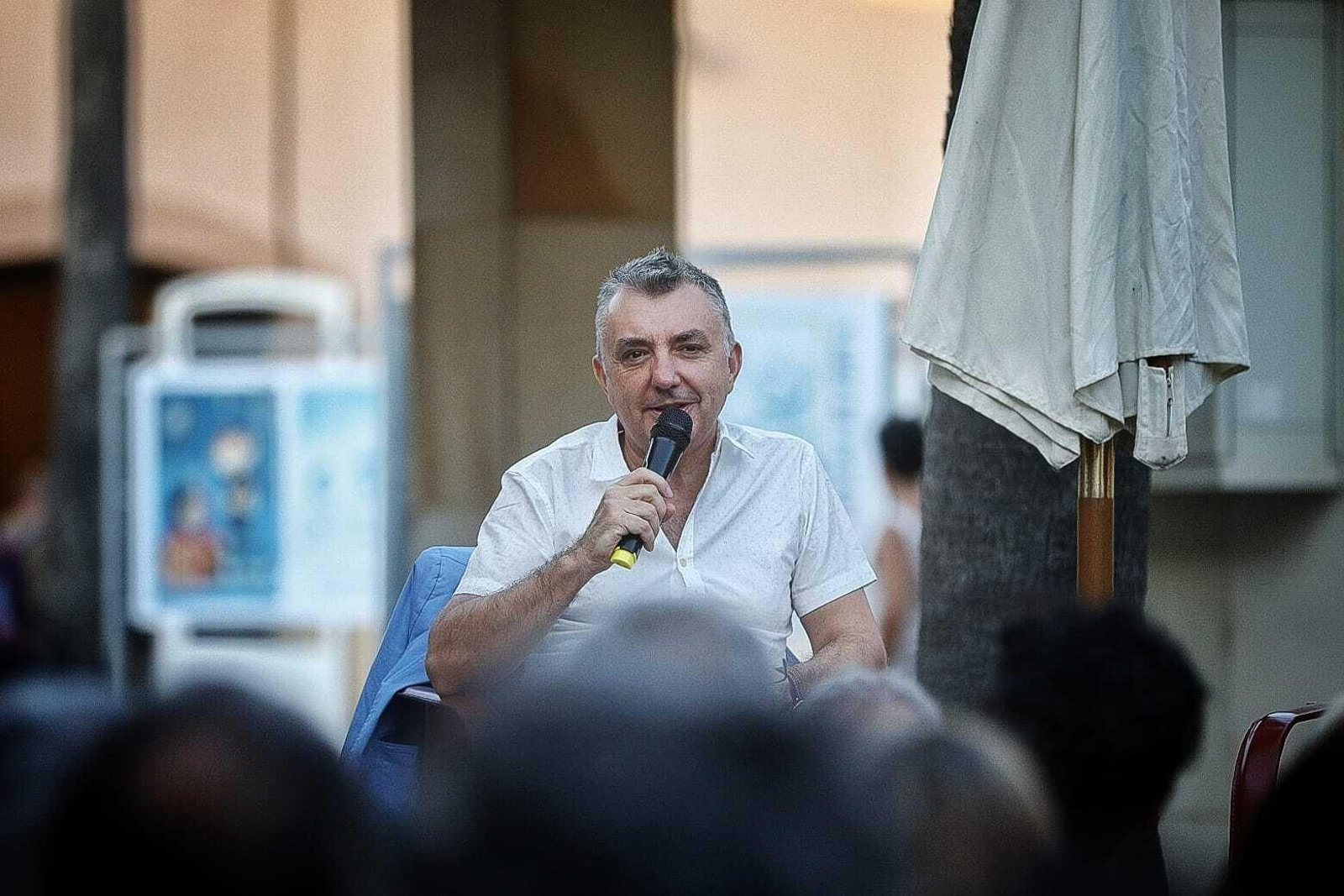 Todas las imágenes de la inauguración de la Feria del Libro de Cádiz