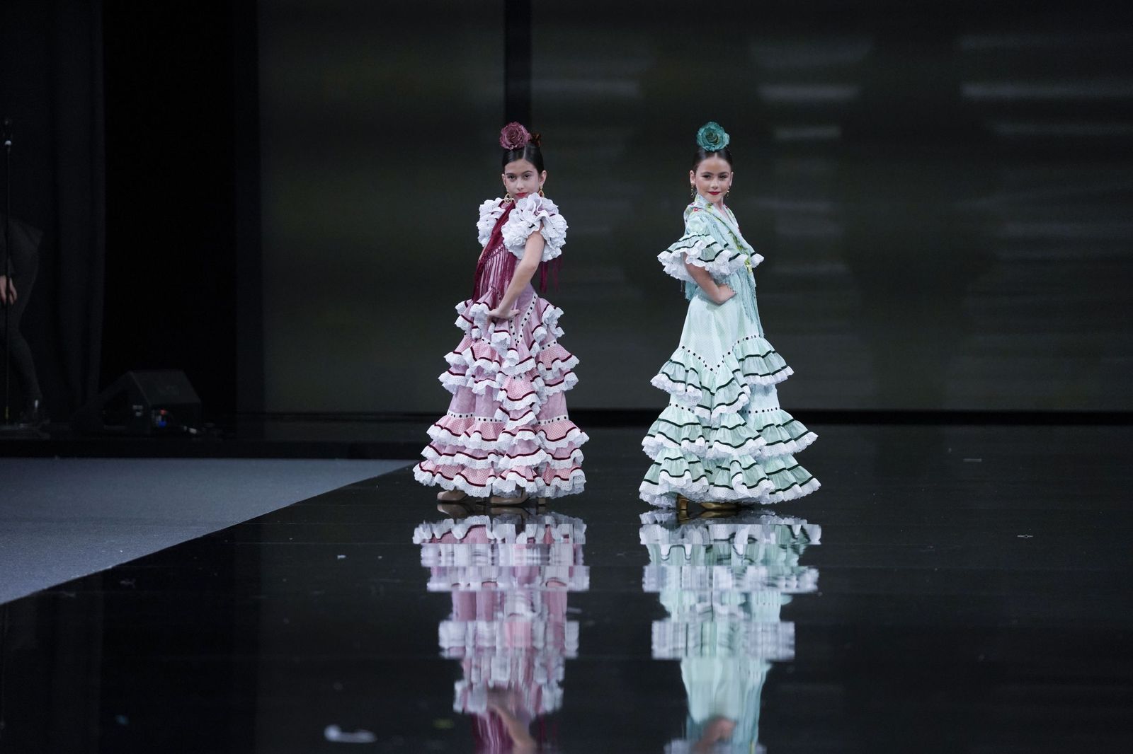 El desfile de Diseño Hermanas Serrano en SIMOF 2026, todas las fotos