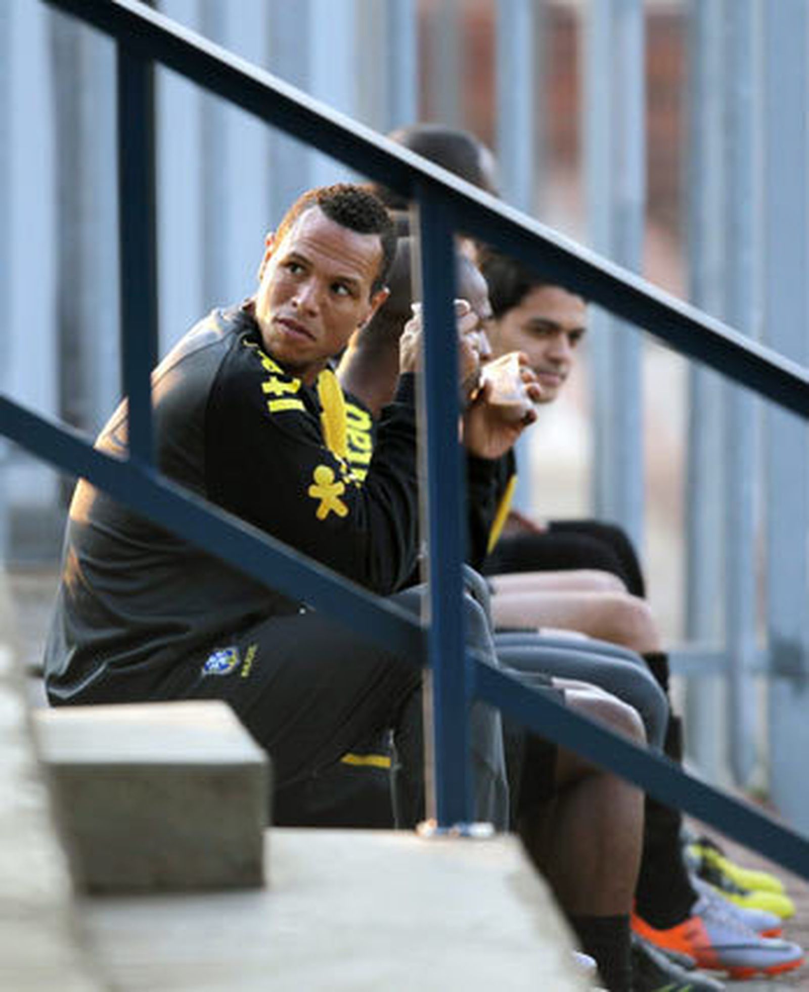 Luis Fabiano, con "hambre de gol", quiere superar a la "favorita" España