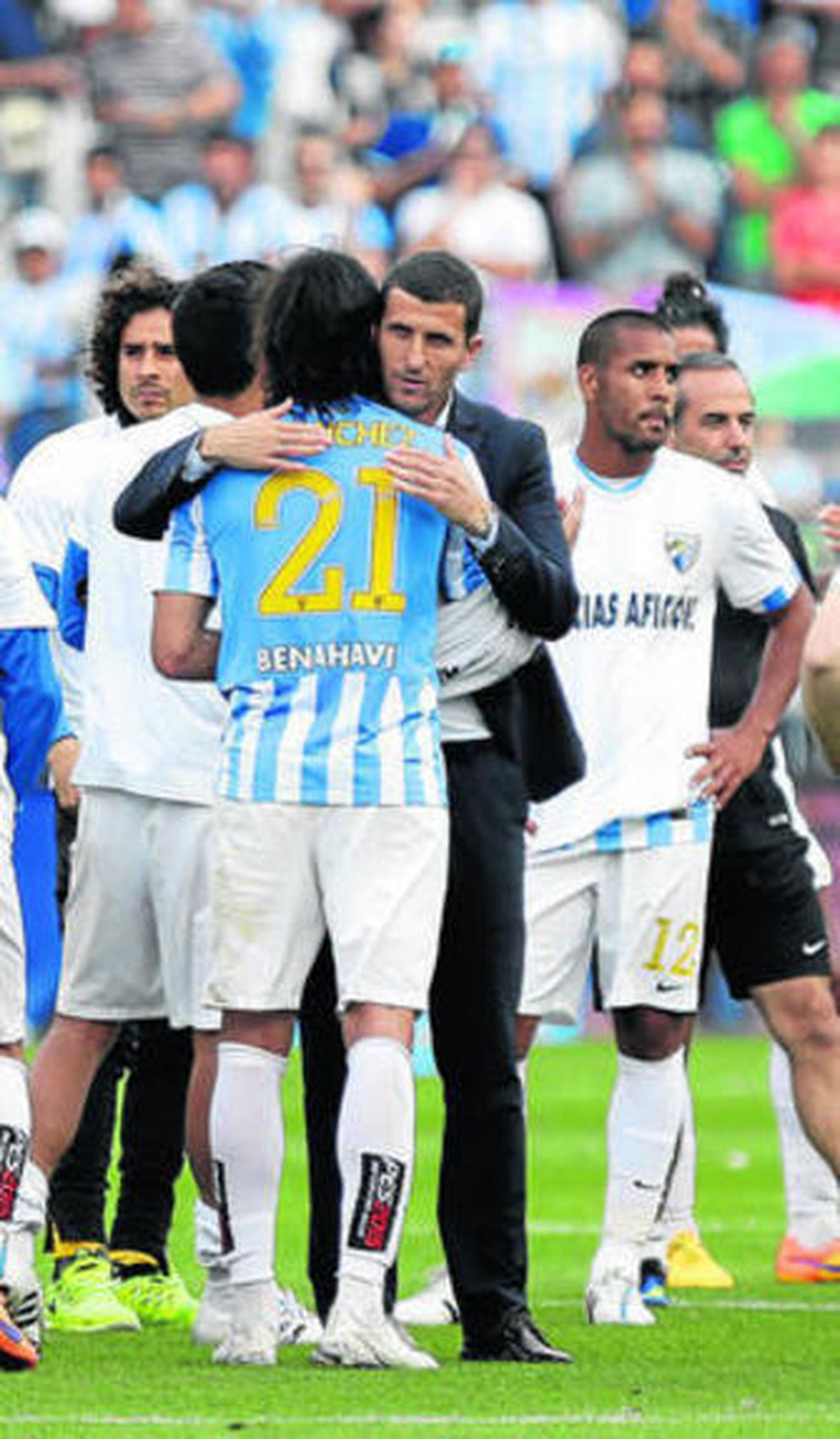 Javi Gracia parece despedirse de Sergio Sánchez.