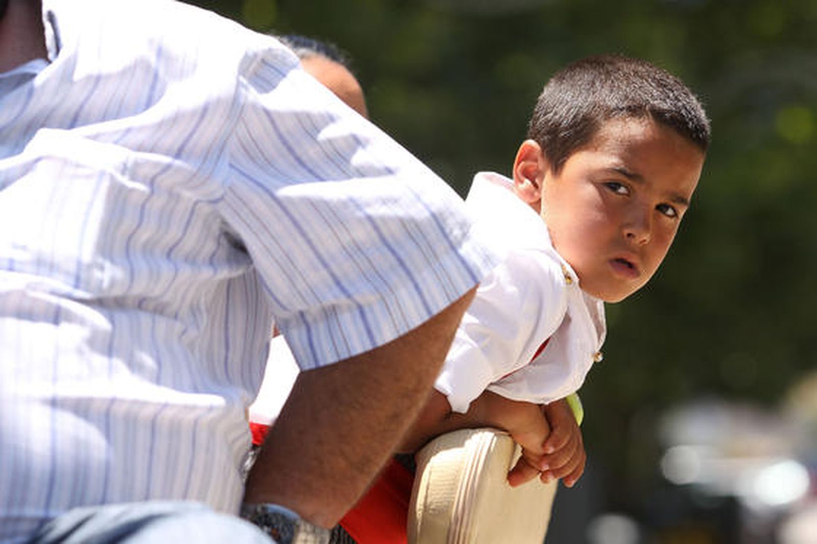 Los algecireños viven intensamente la jornada del sábado en la Feria. 

Foto: Vanessa Perez