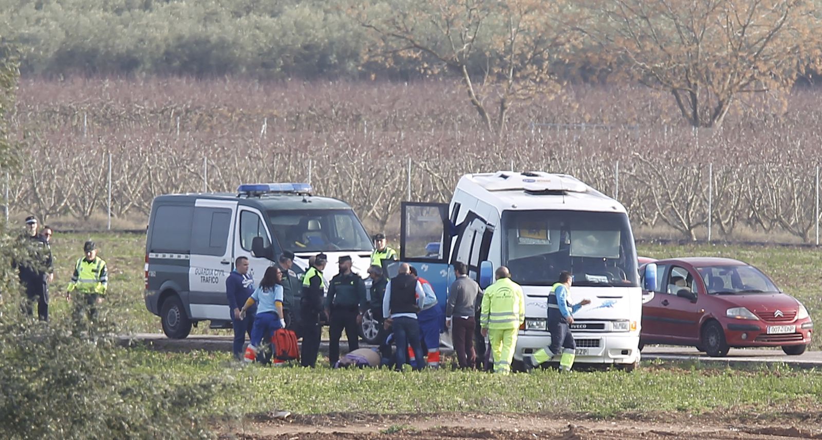 El accidente del autobús escolar, en imágenes