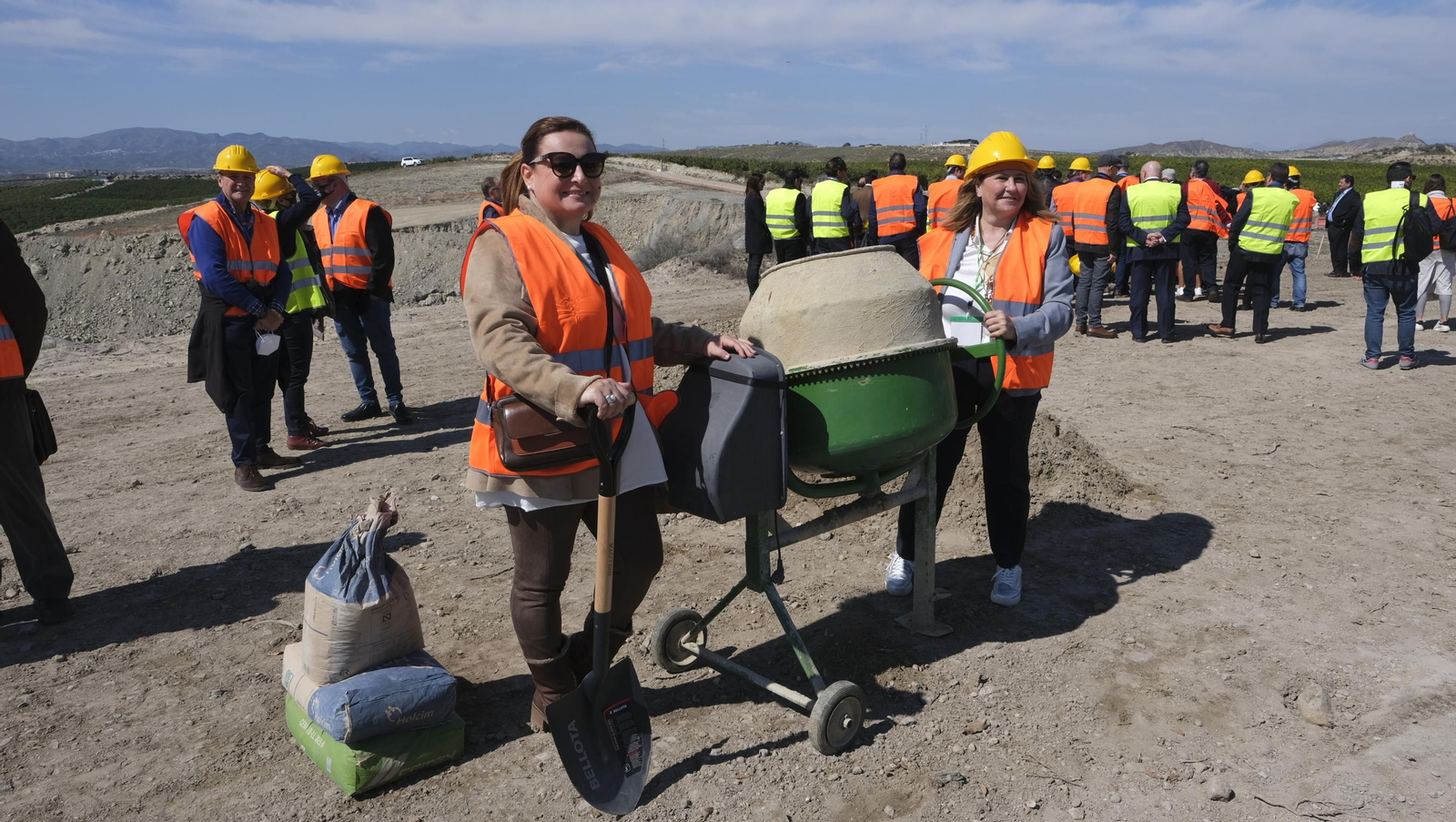 Fotogalería acto reivindicación del AVE en Vera. Almería