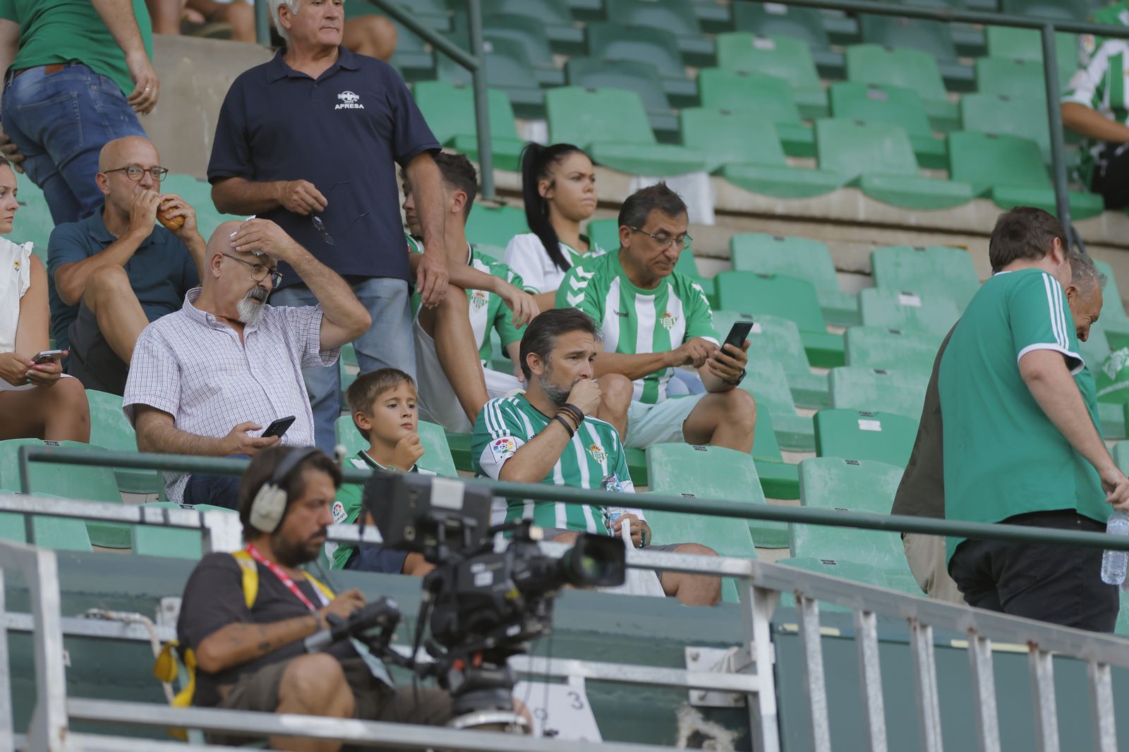 Búscate en las fotos del Betis-Atlético de Madrid