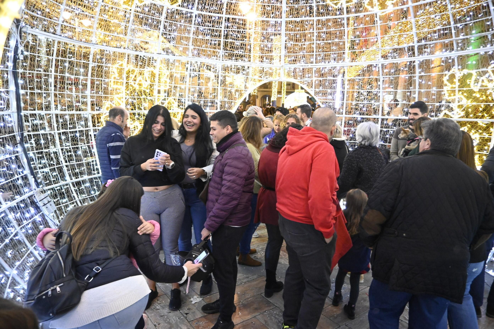 Imágenes del alumbrado navideño en las calles de Huelva