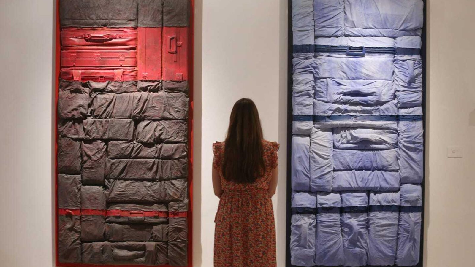 Dos de las piezas de Toral en su exposición en Málaga. Dos de las piezas de Toral en su exposición en Málaga.