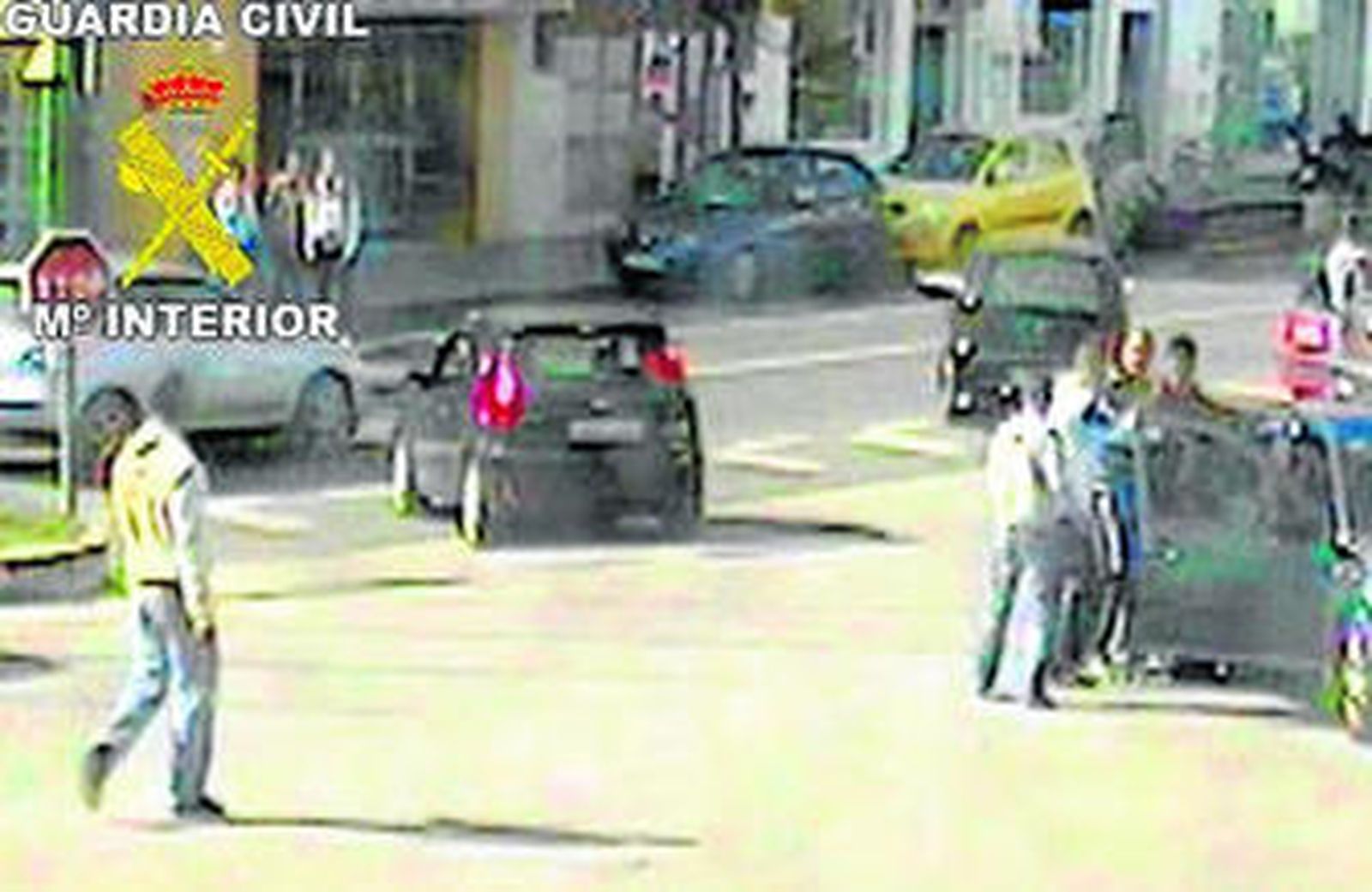 Momento del secuestro, en una imagen facilitada por la Guardia Civil.