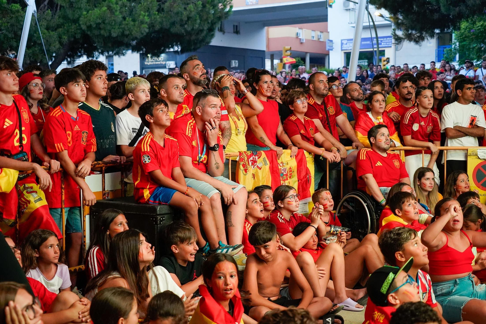 Imágenes del ambiente durante la final de la Eurocopa entre España e Inglaterra Imágenes del ambiente durante la final de la Eurocopa entre España e Inglaterra