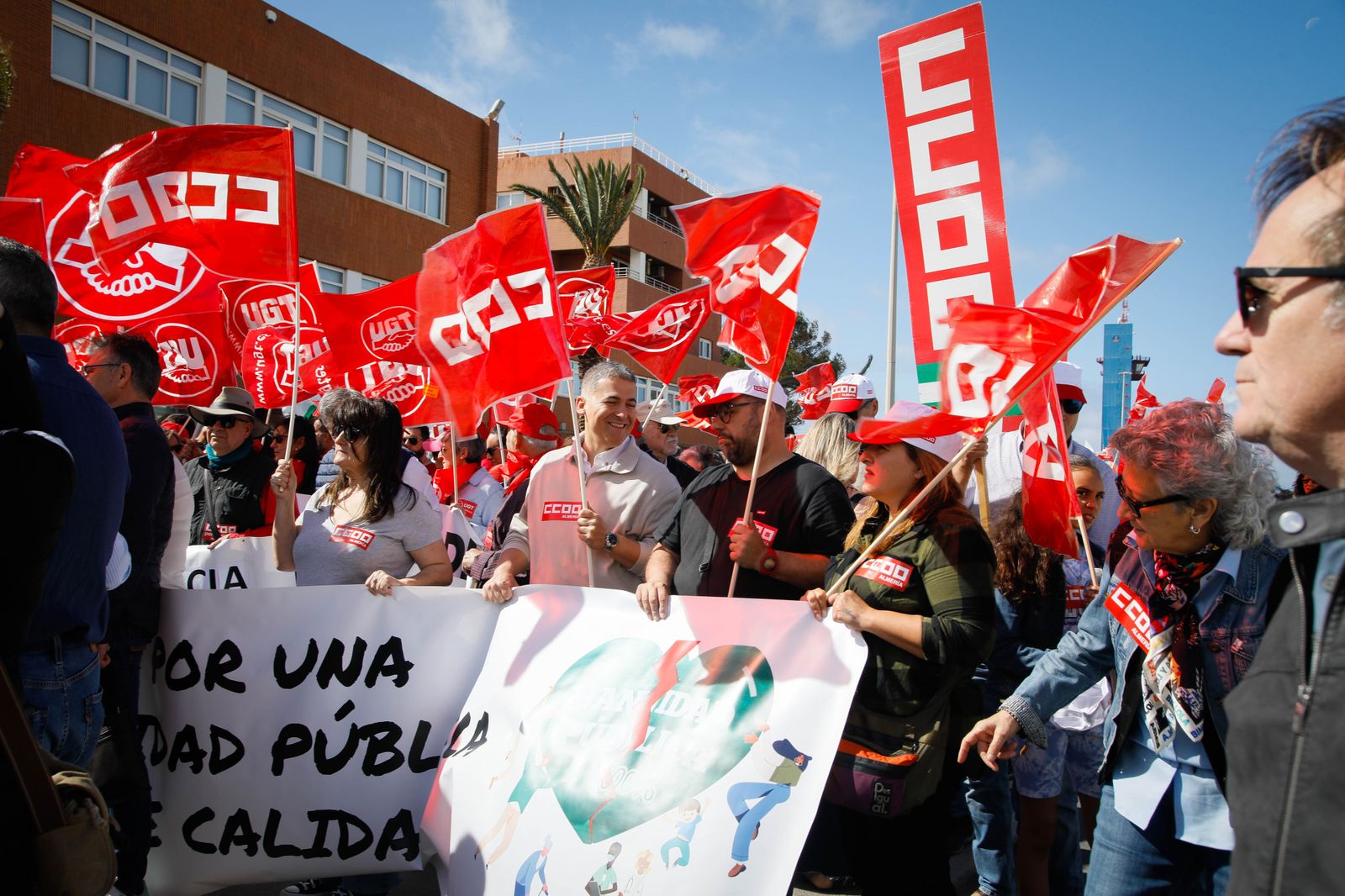 Las imágenes de la manifestación del Día del Trabajador en Almería