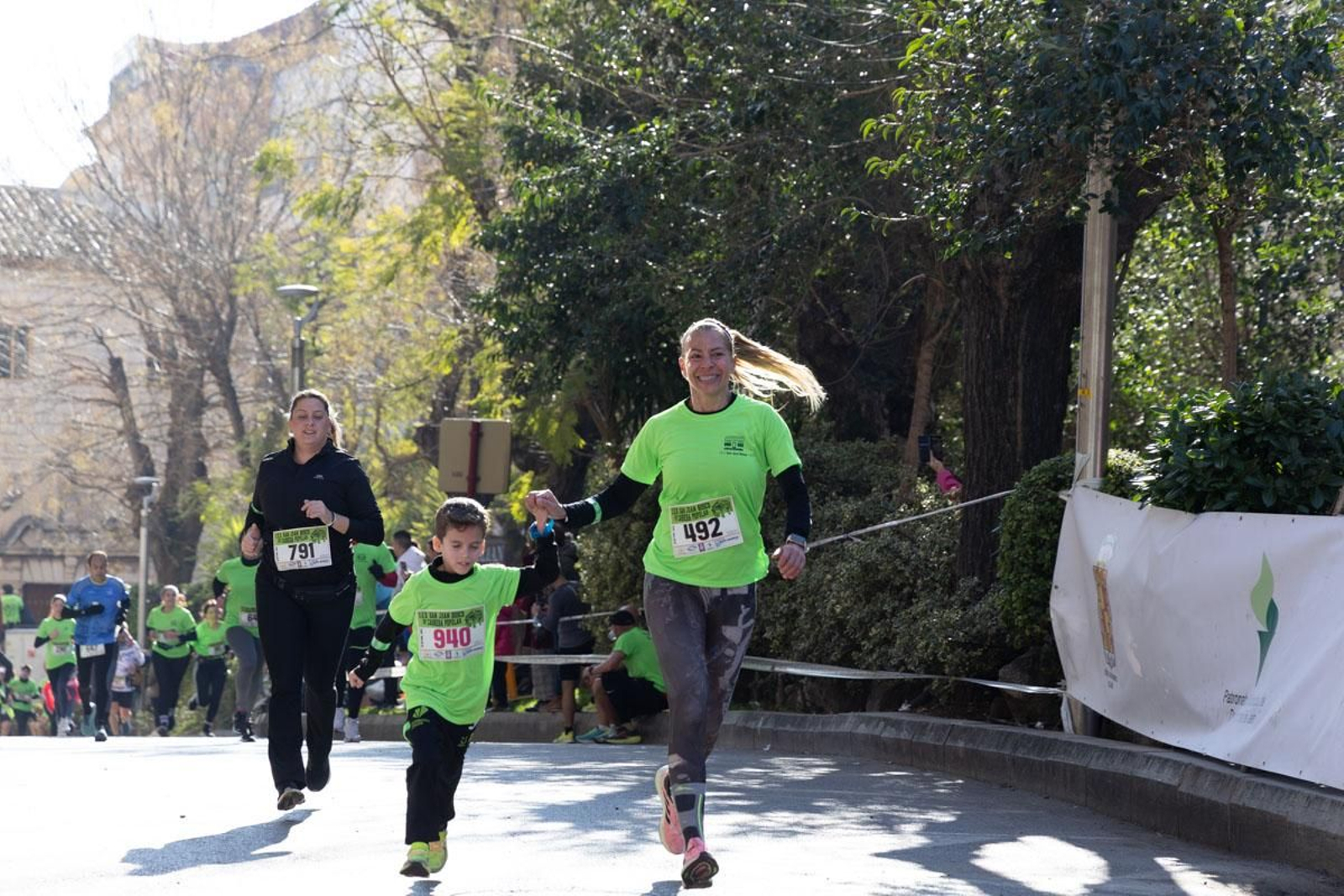 Deporte y solidaridad se unen en la IV Carrera Popular IES San Juan Bosco, en imágenes