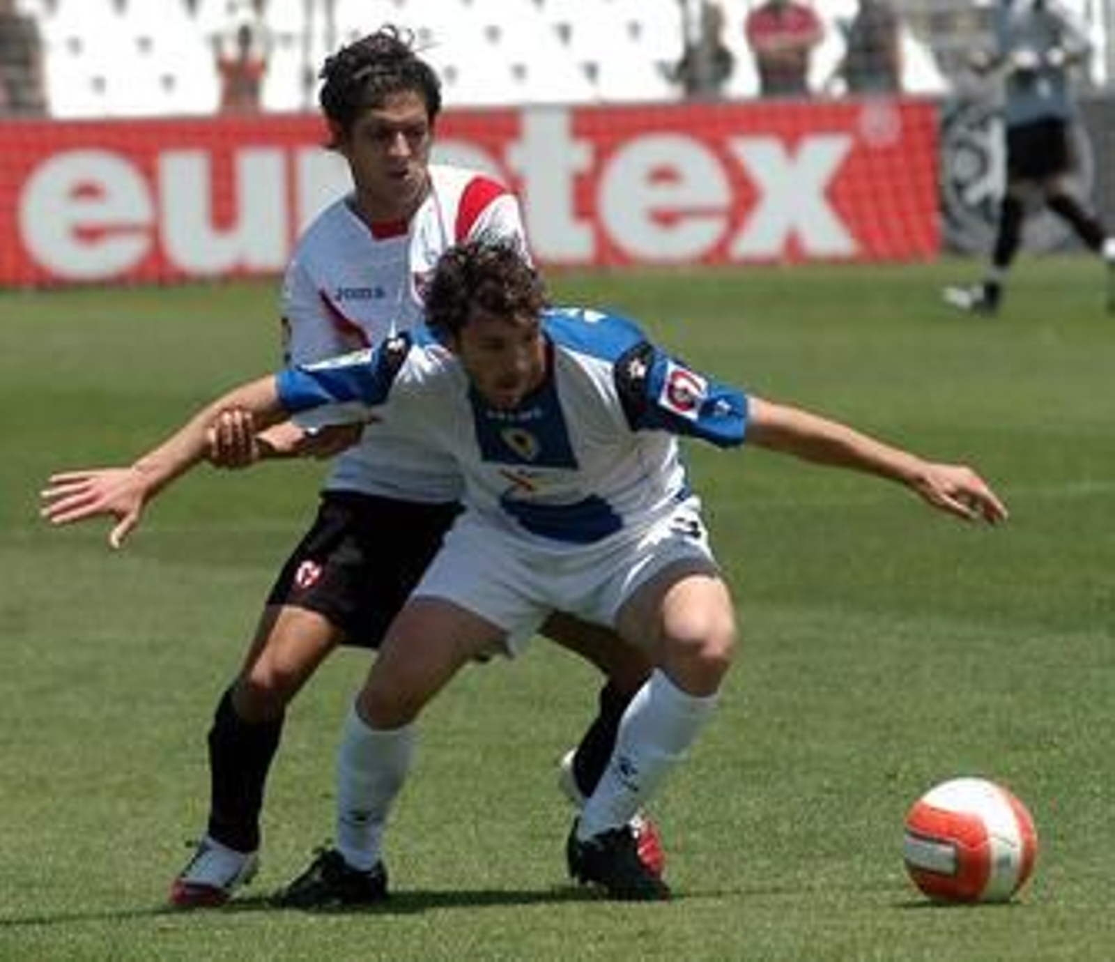 Pablo Sánchez (i), durante su etapa en el Sevilla Atlético.