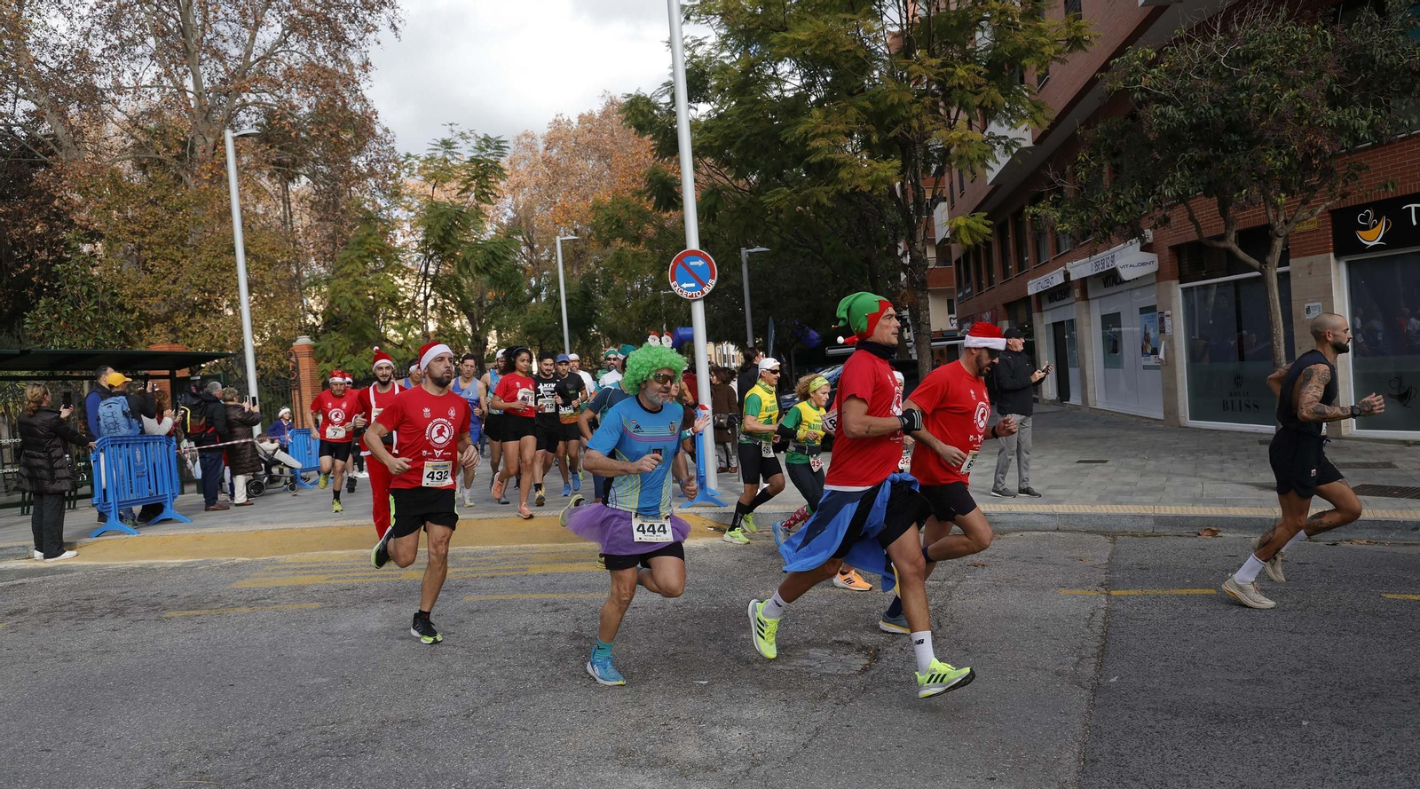 Búscate en la XI Carrera Solidaria de Navidad de Algeciras