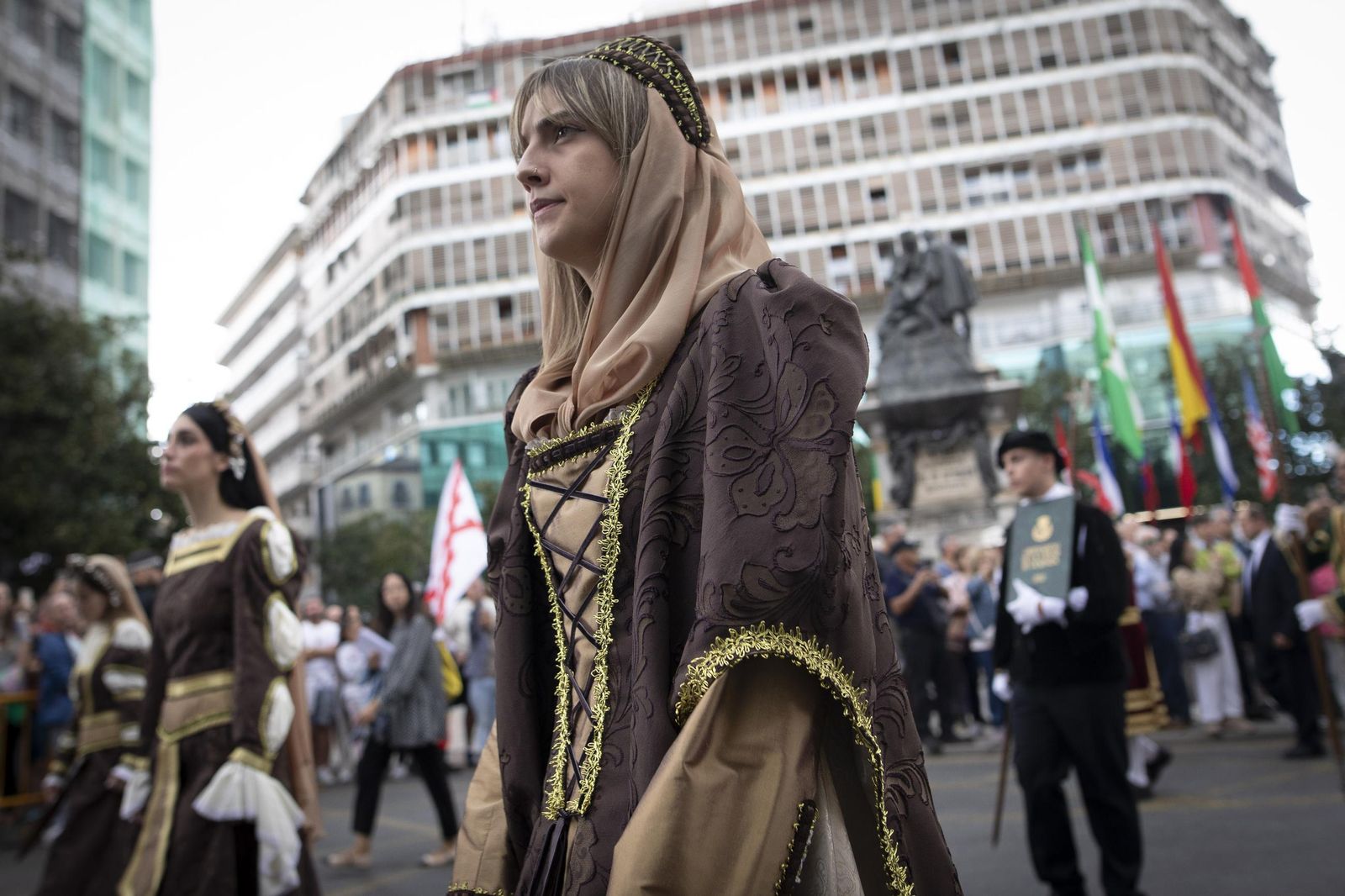 Las imágenes del Día de la Hispanidad en Granada