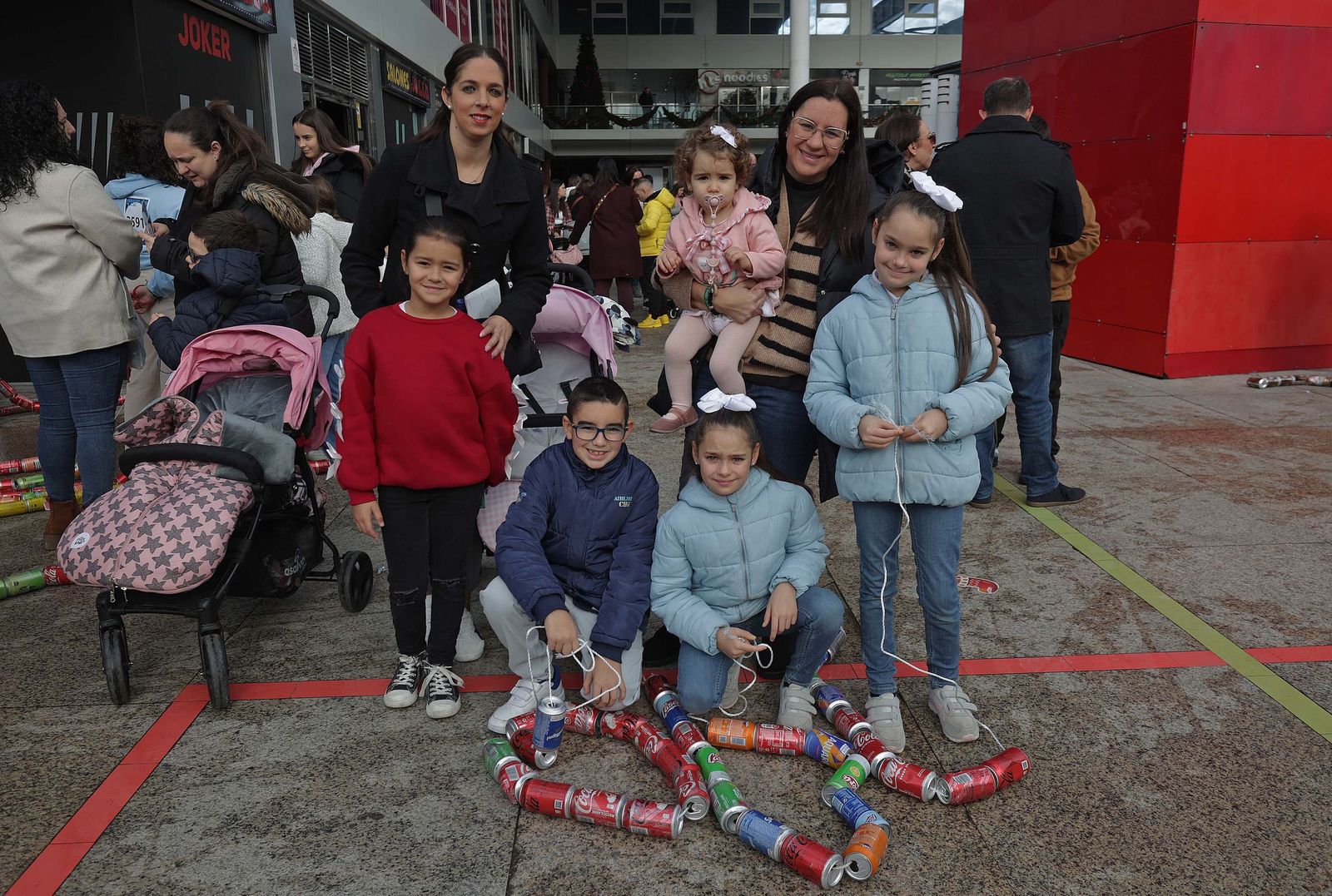 Búscate en el multitudinario arrastre de latas 2026 en Algeciras