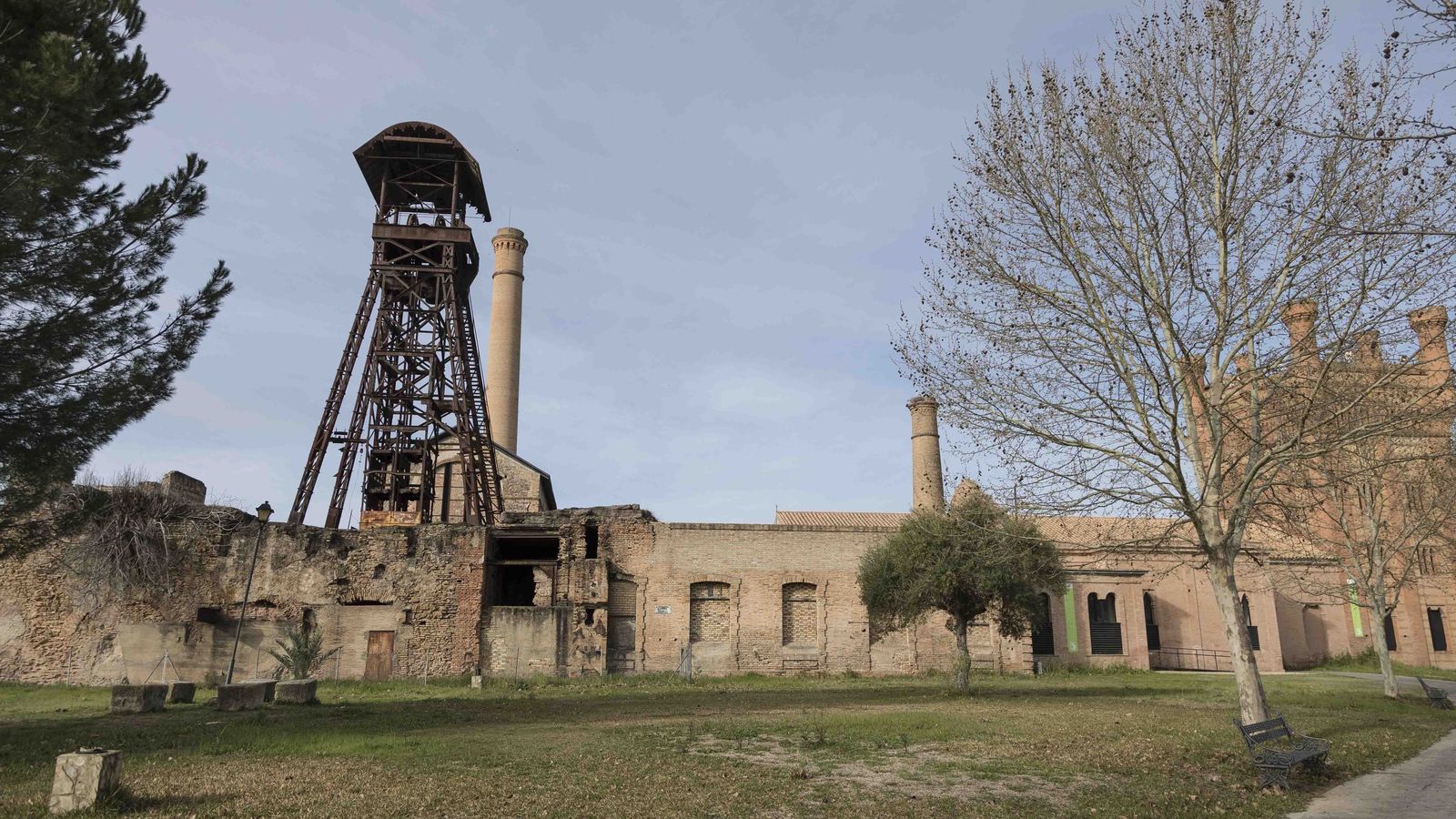 Villanueva del Río y Minas.
