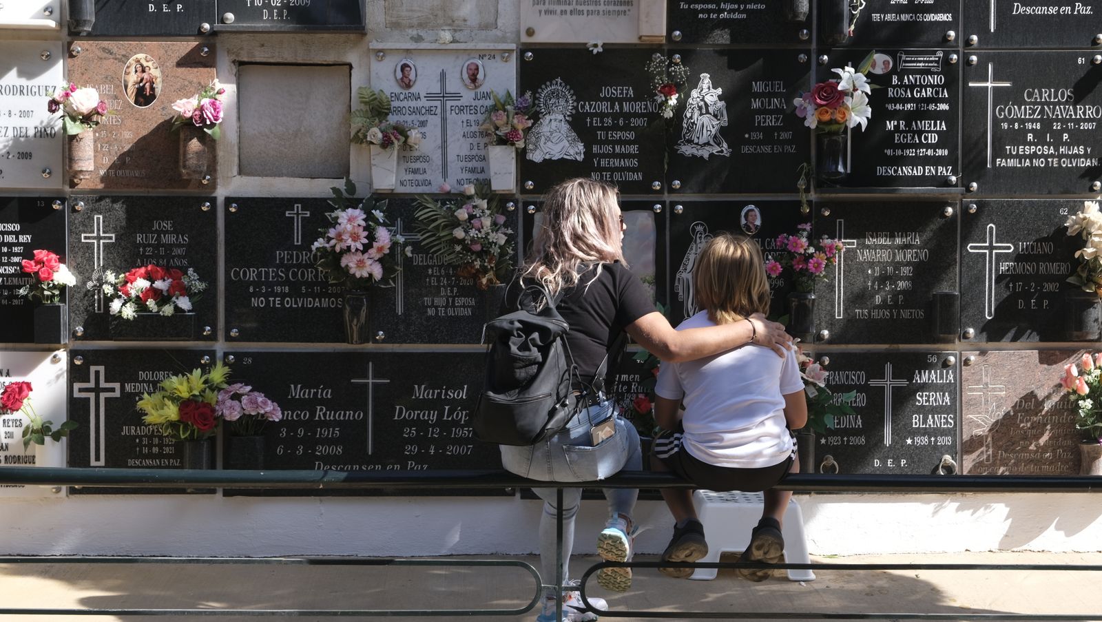 Imágenes del Día de Todos los Santos en el Cementerio de San José de Almería