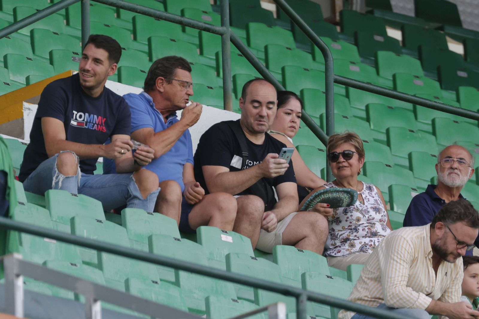 Búscate en las gradas del Villamarín