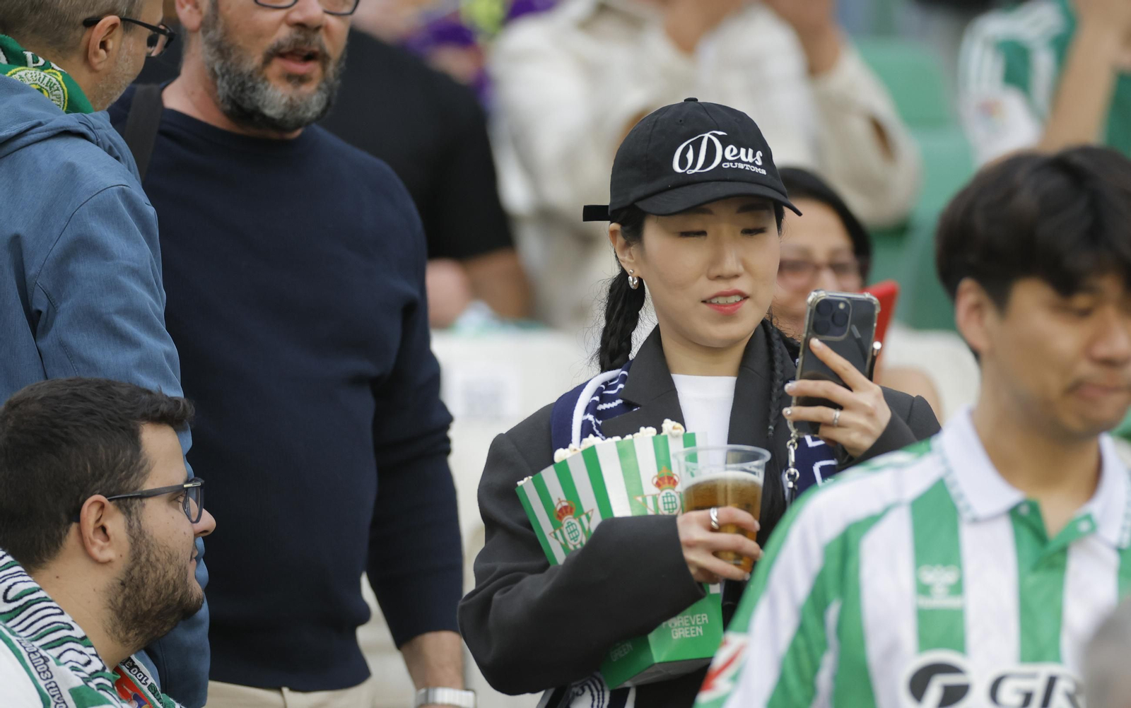 Búscate en las fotos del Betis - Real Madrid